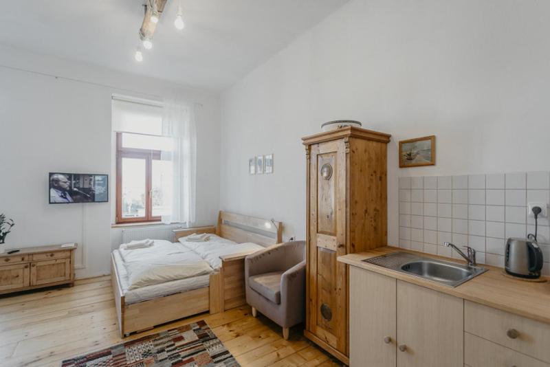 One-Bedroom Apartment photo 2