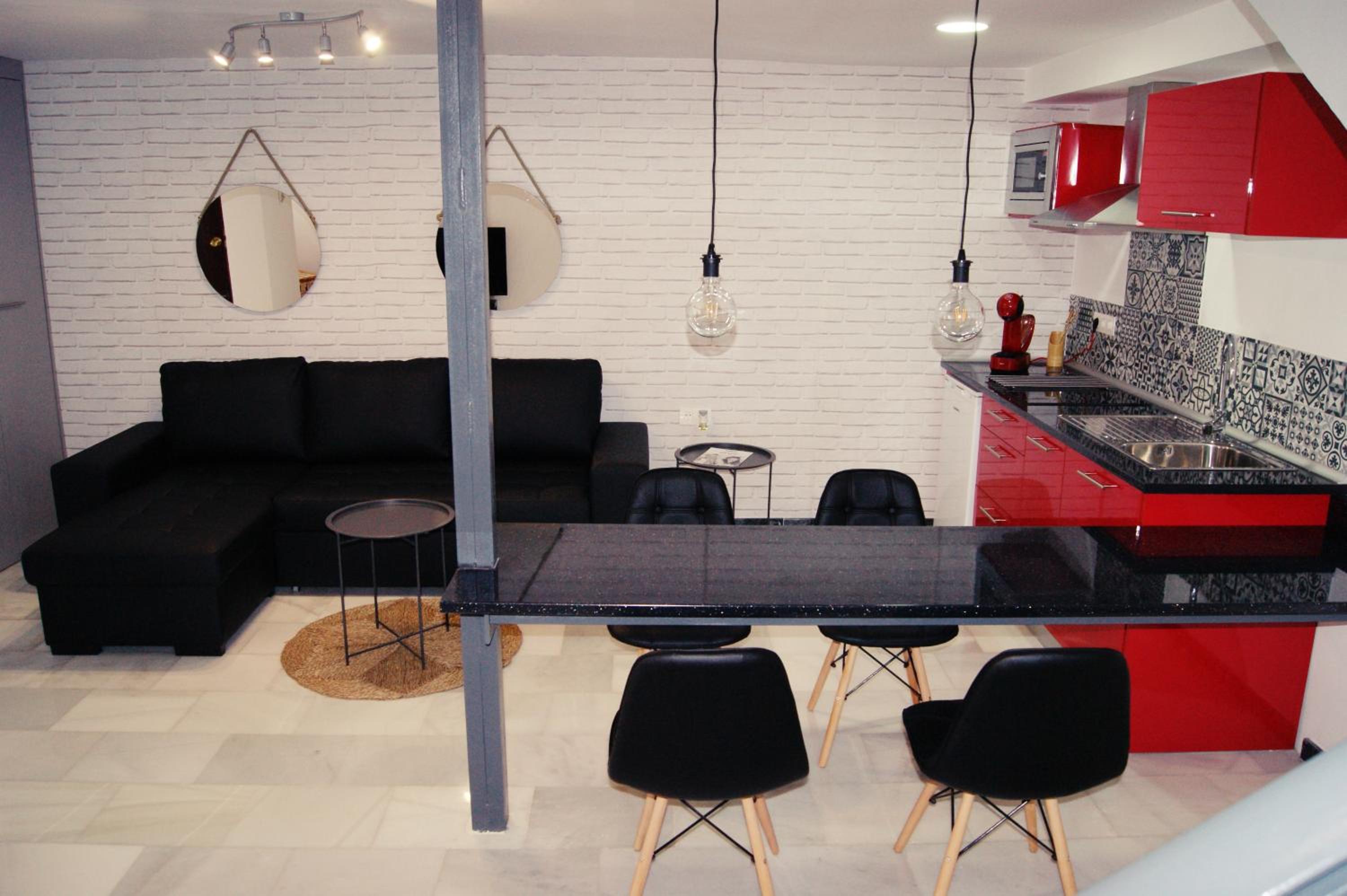 One-Bedroom Apartment - Photo 16