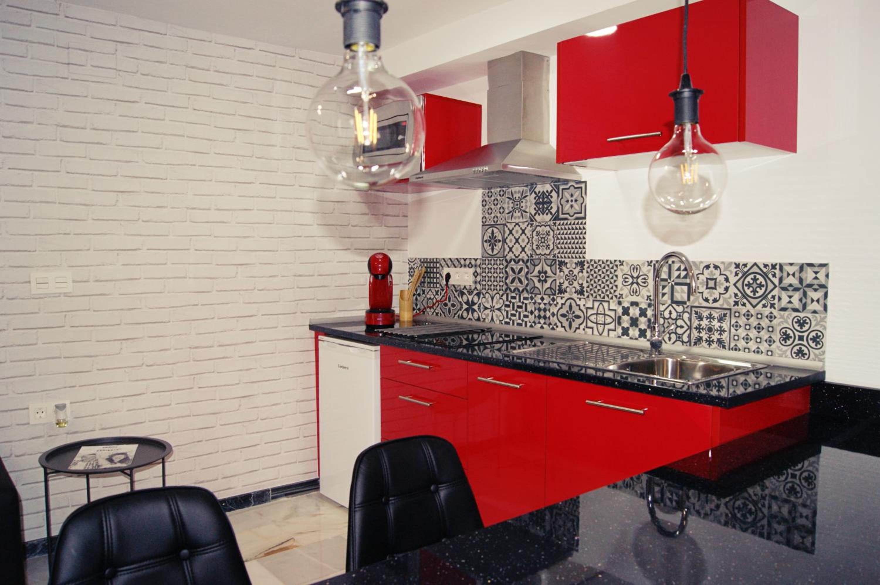 One-Bedroom Apartment - Photo 43