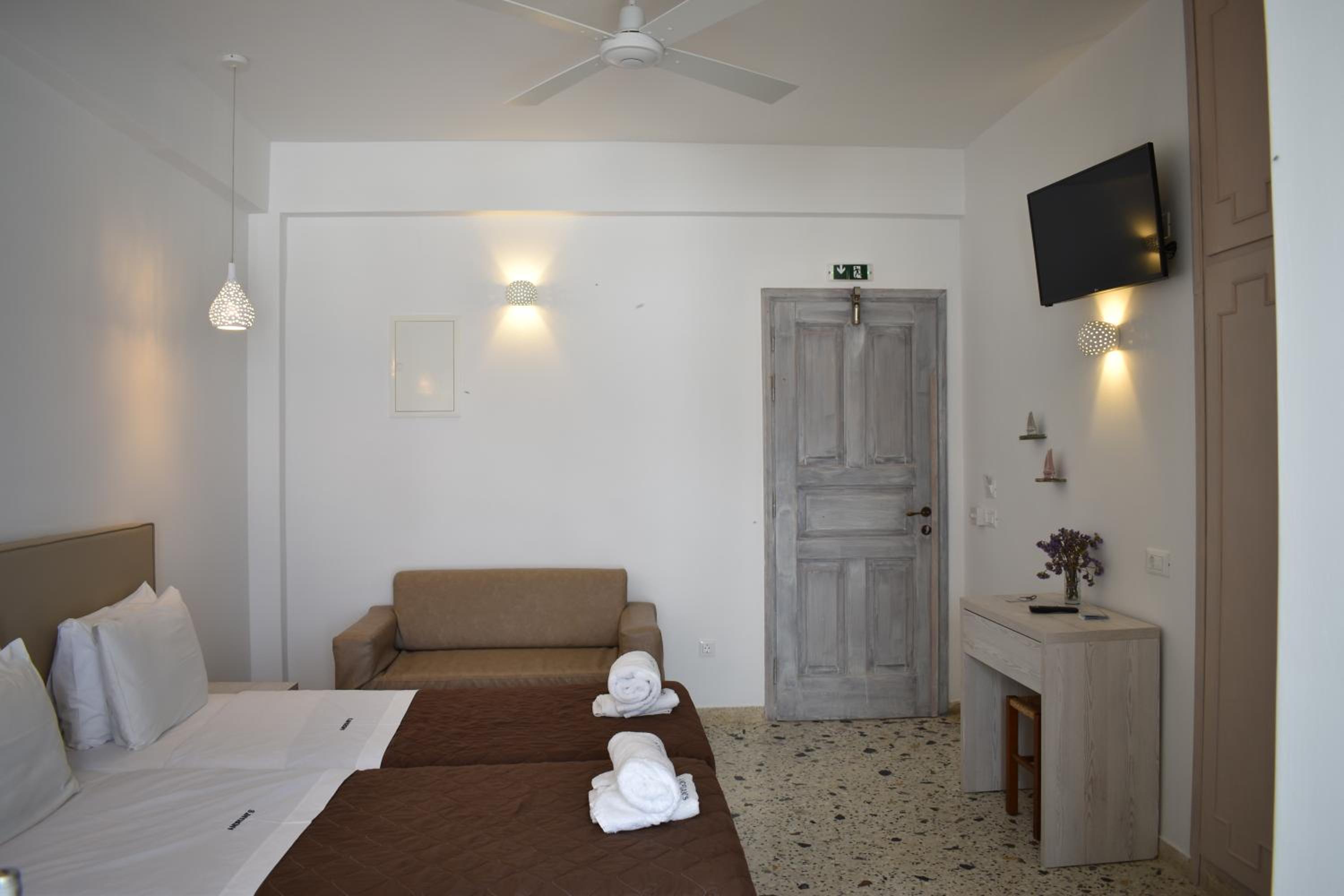 Deluxe Double Room with Balcony and Sea View