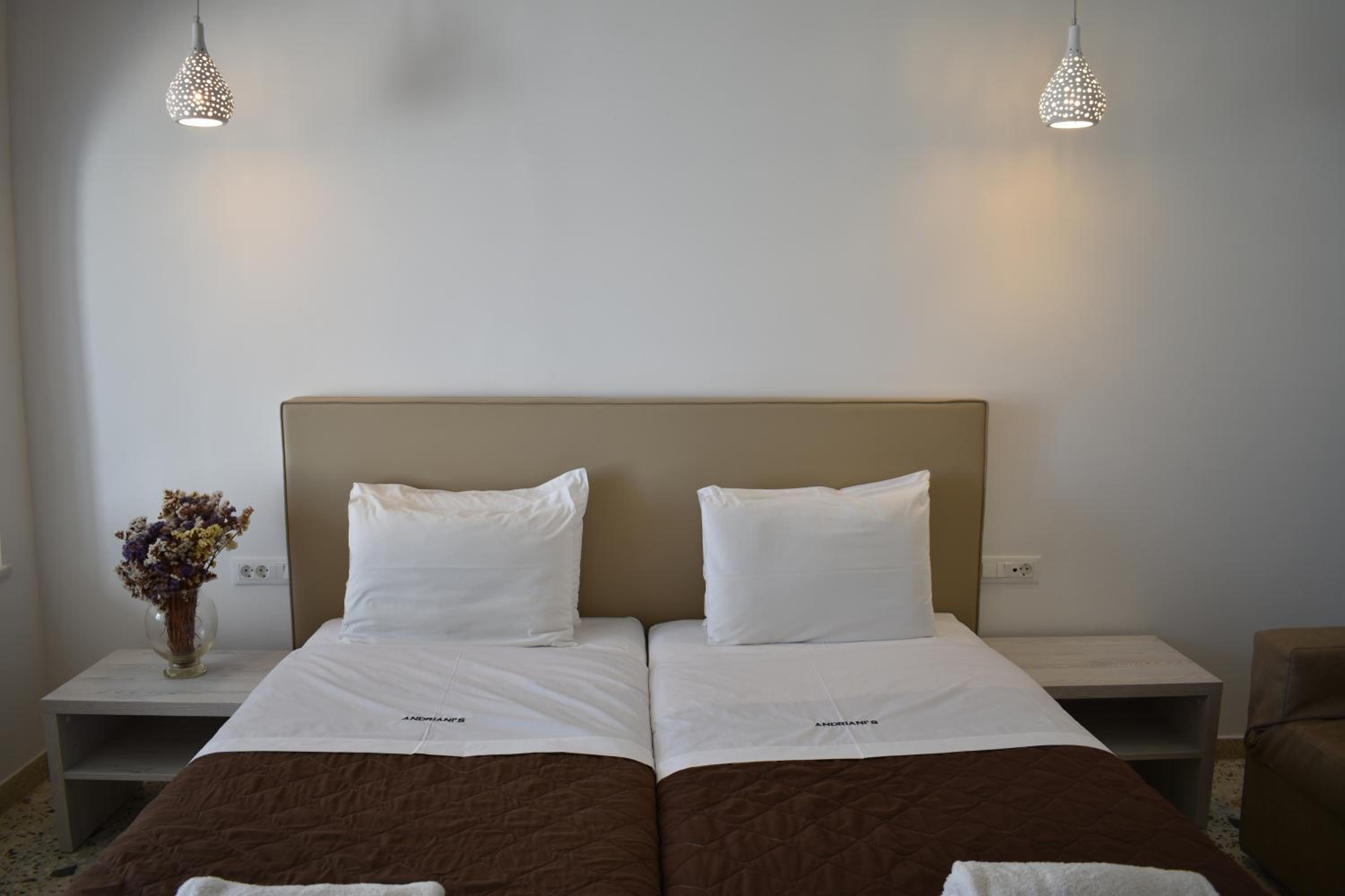 Deluxe Double Room with Balcony and Sea View - Photo 16