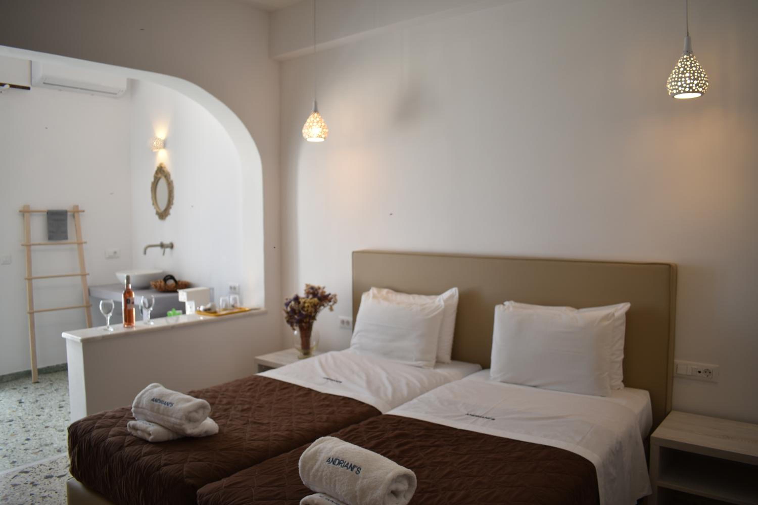 Deluxe Double Room with Balcony and Sea View - Photo 4