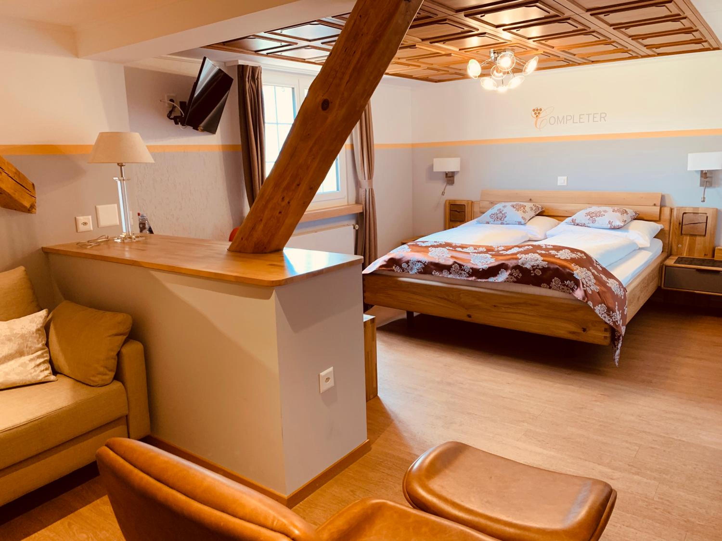 Deluxe Double Room - Photo 7