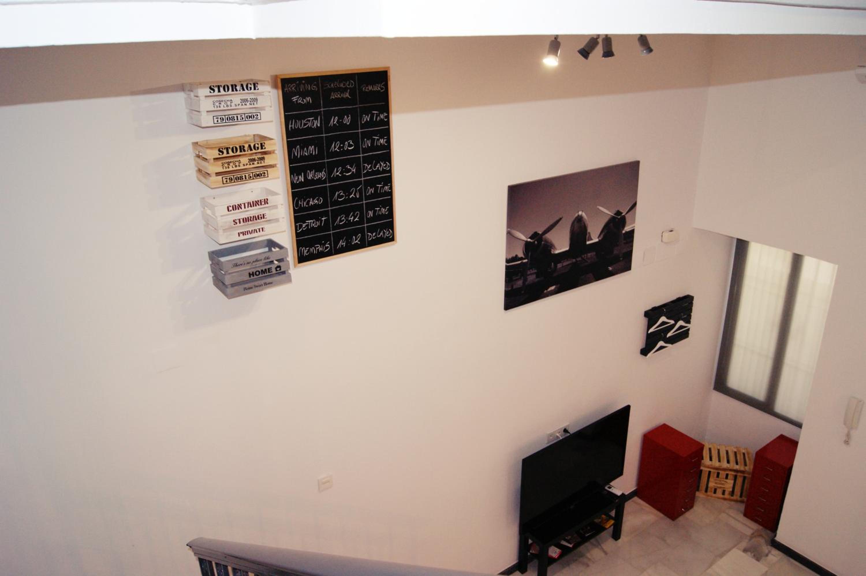 One-Bedroom Apartment - Photo 18