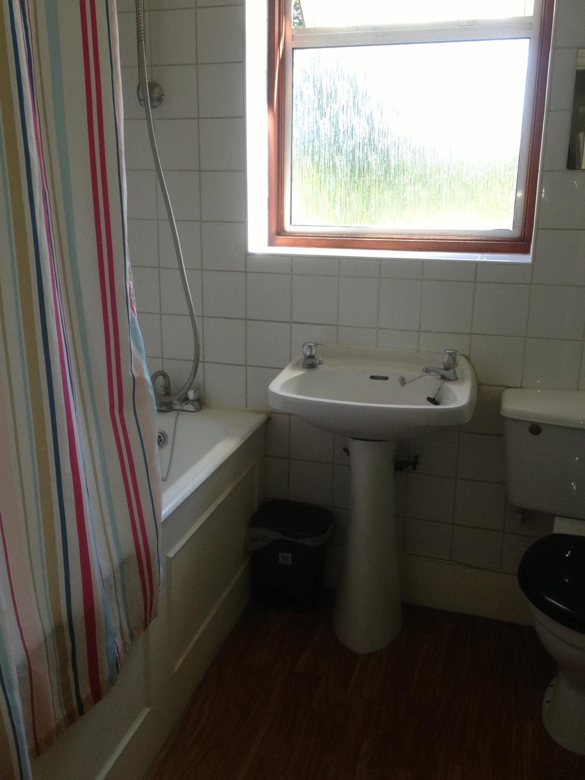 Triple Room with Shared Bathroom photo 2