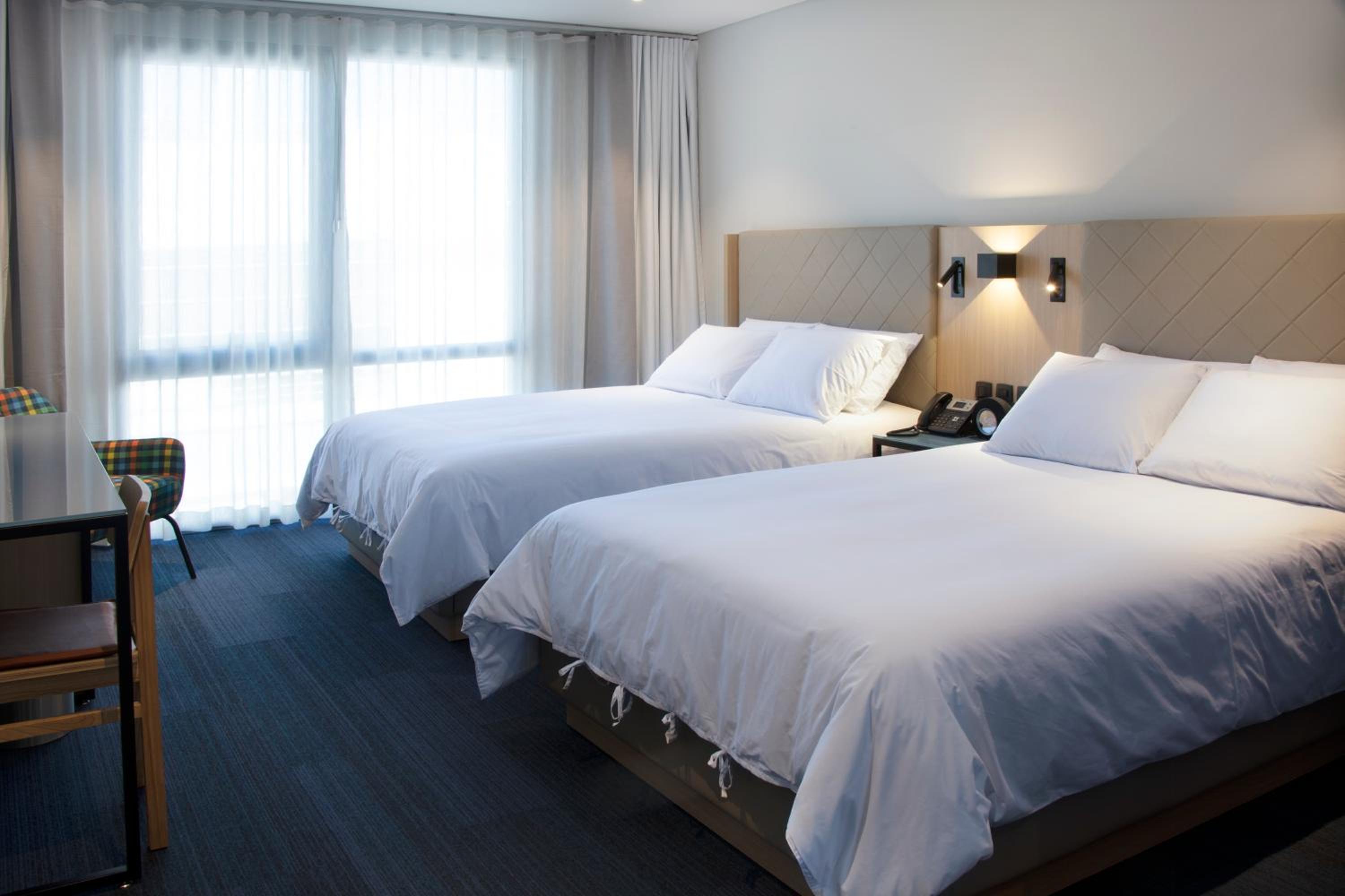 Twin Room - Photo 6