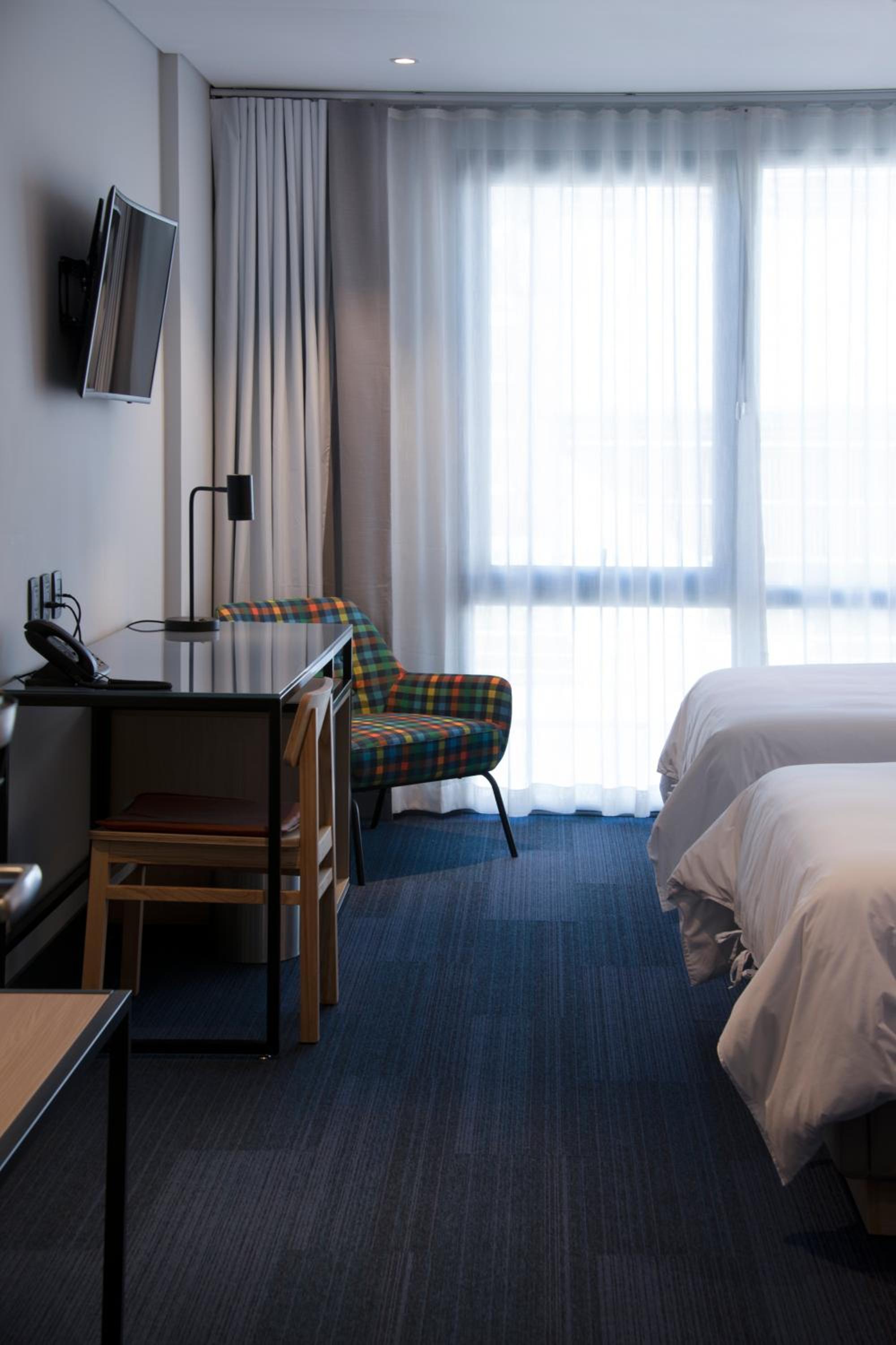 Twin Room - Photo 2