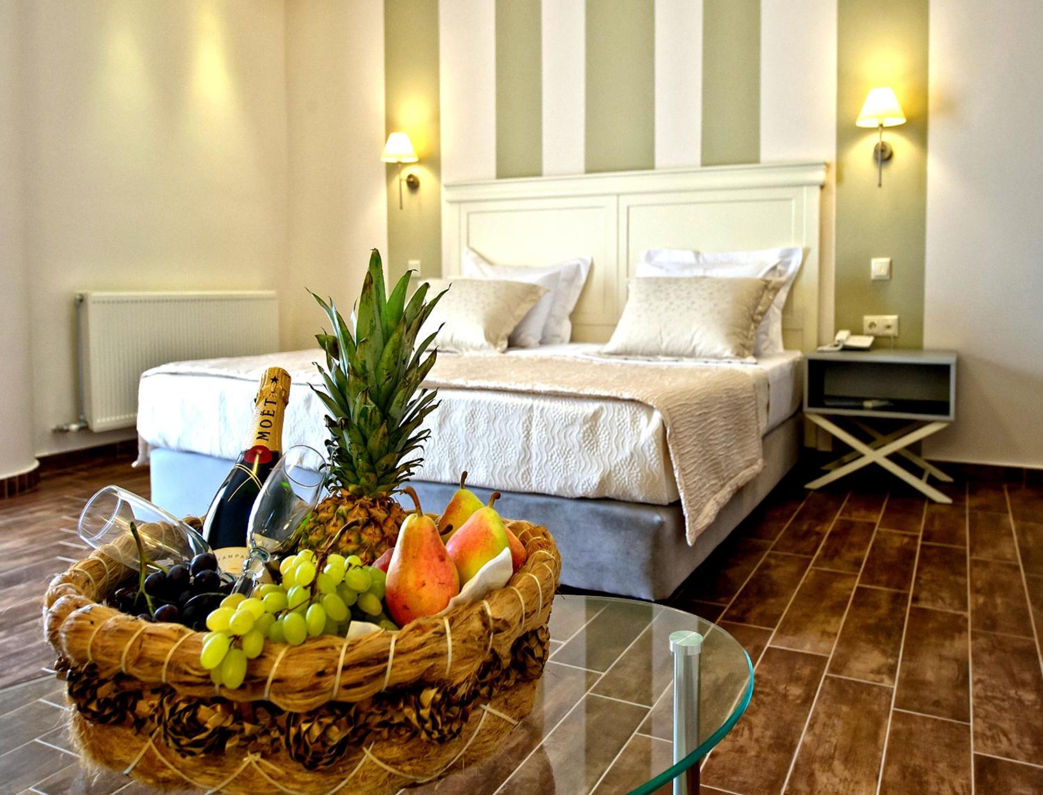  Double or Twin Room with Mountain View - Photo 1