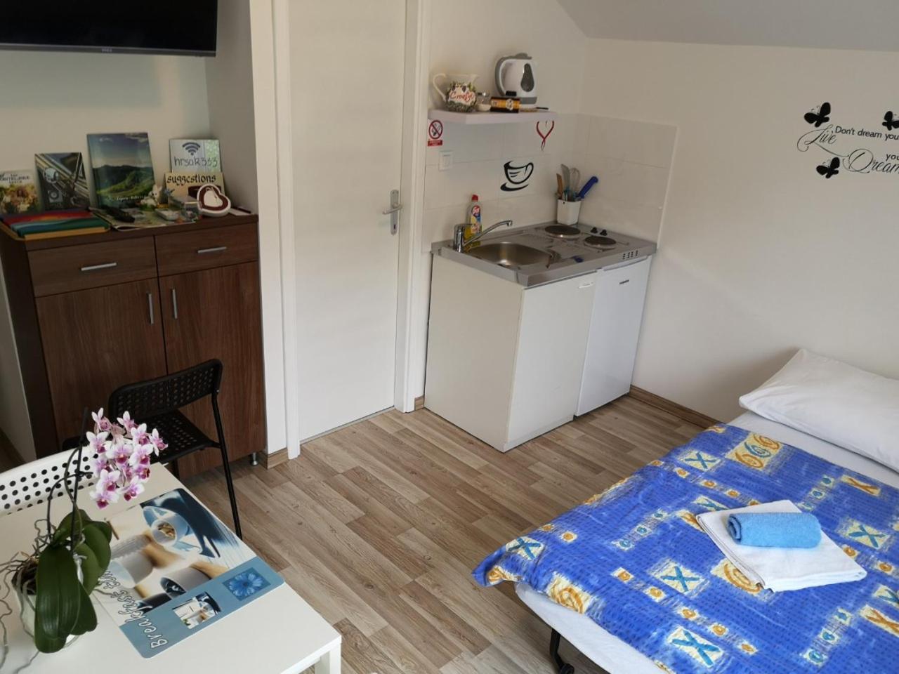 Apartment with Balcony