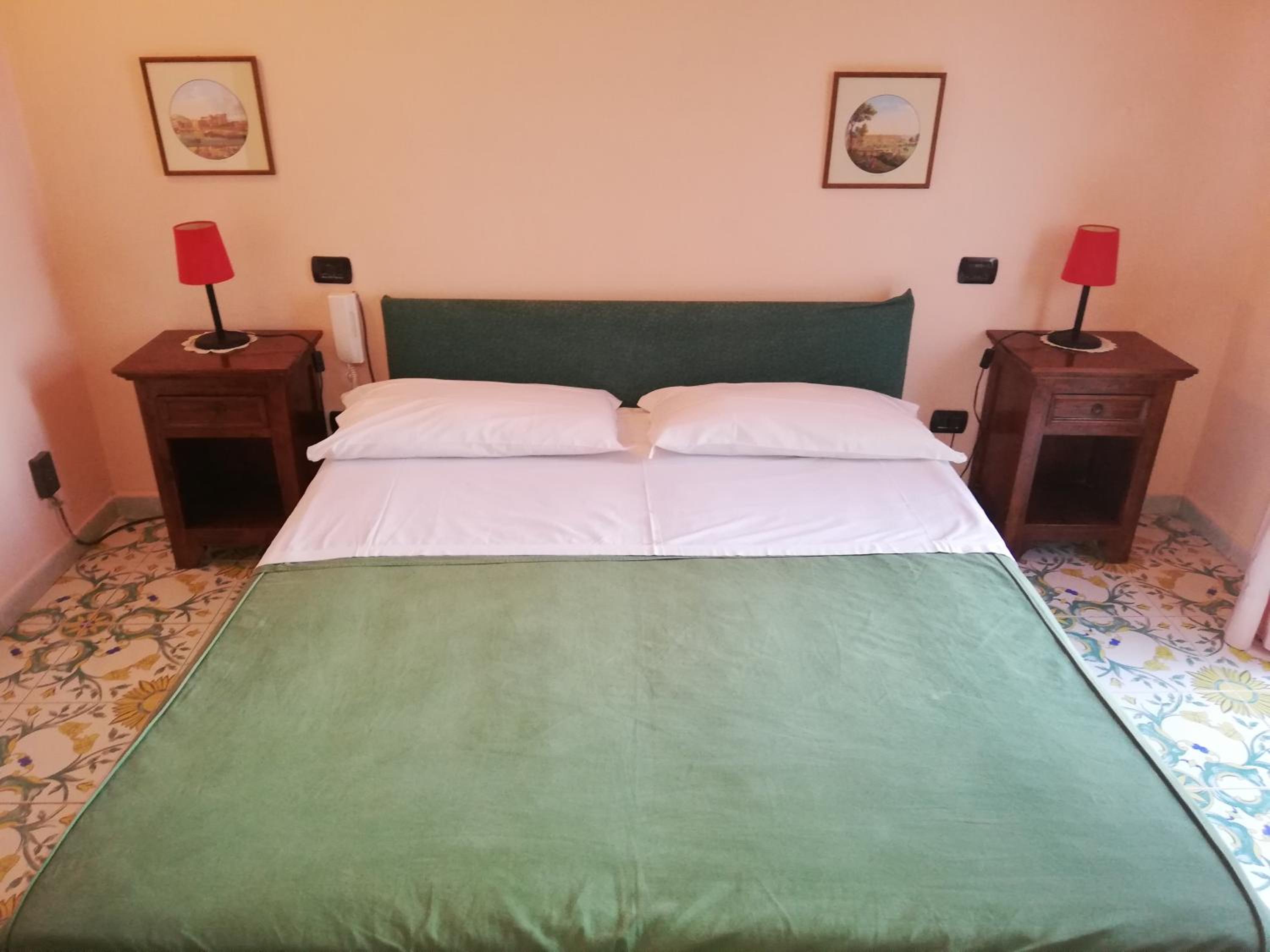 Double Room with Sea View - Photo 1