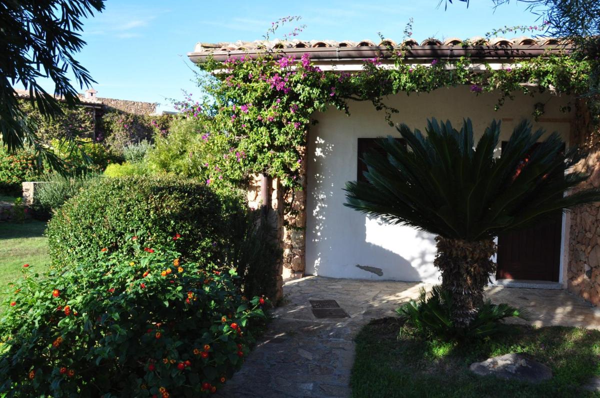 Two-Bedroom House with Sea View