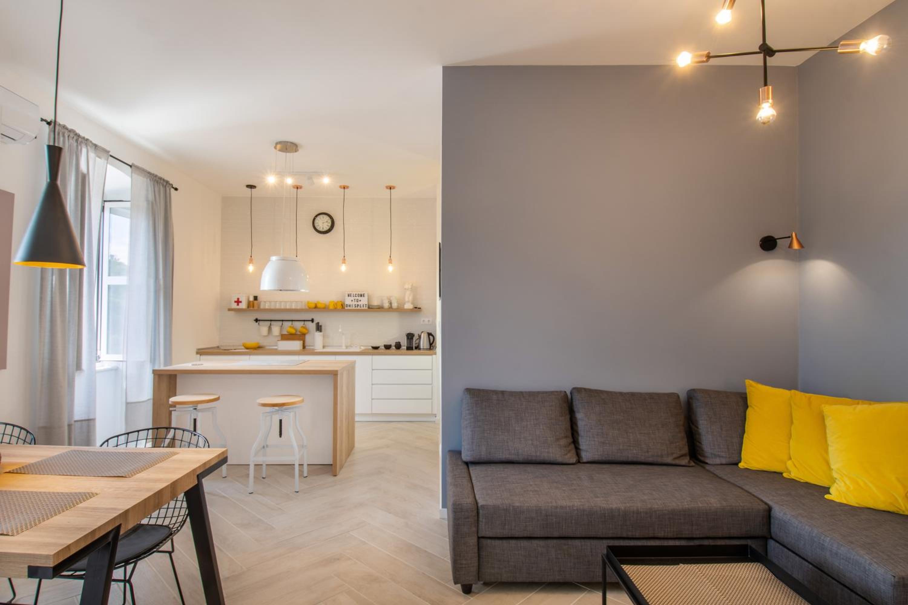 One-Bedroom Apartment - Photo 8