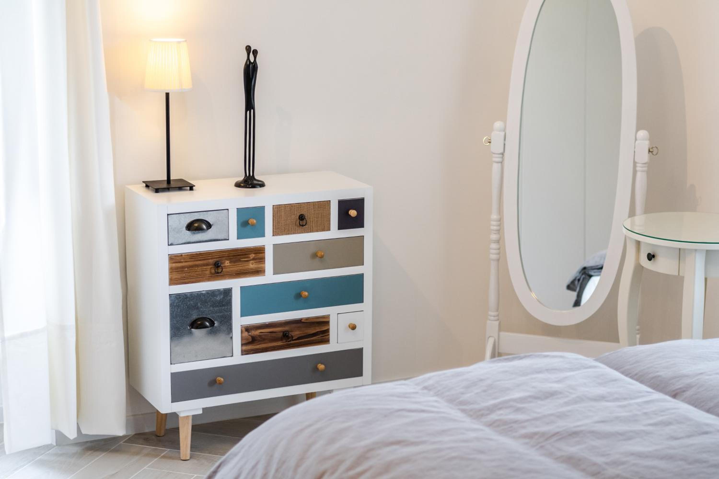 One-Bedroom Apartment - Photo 17