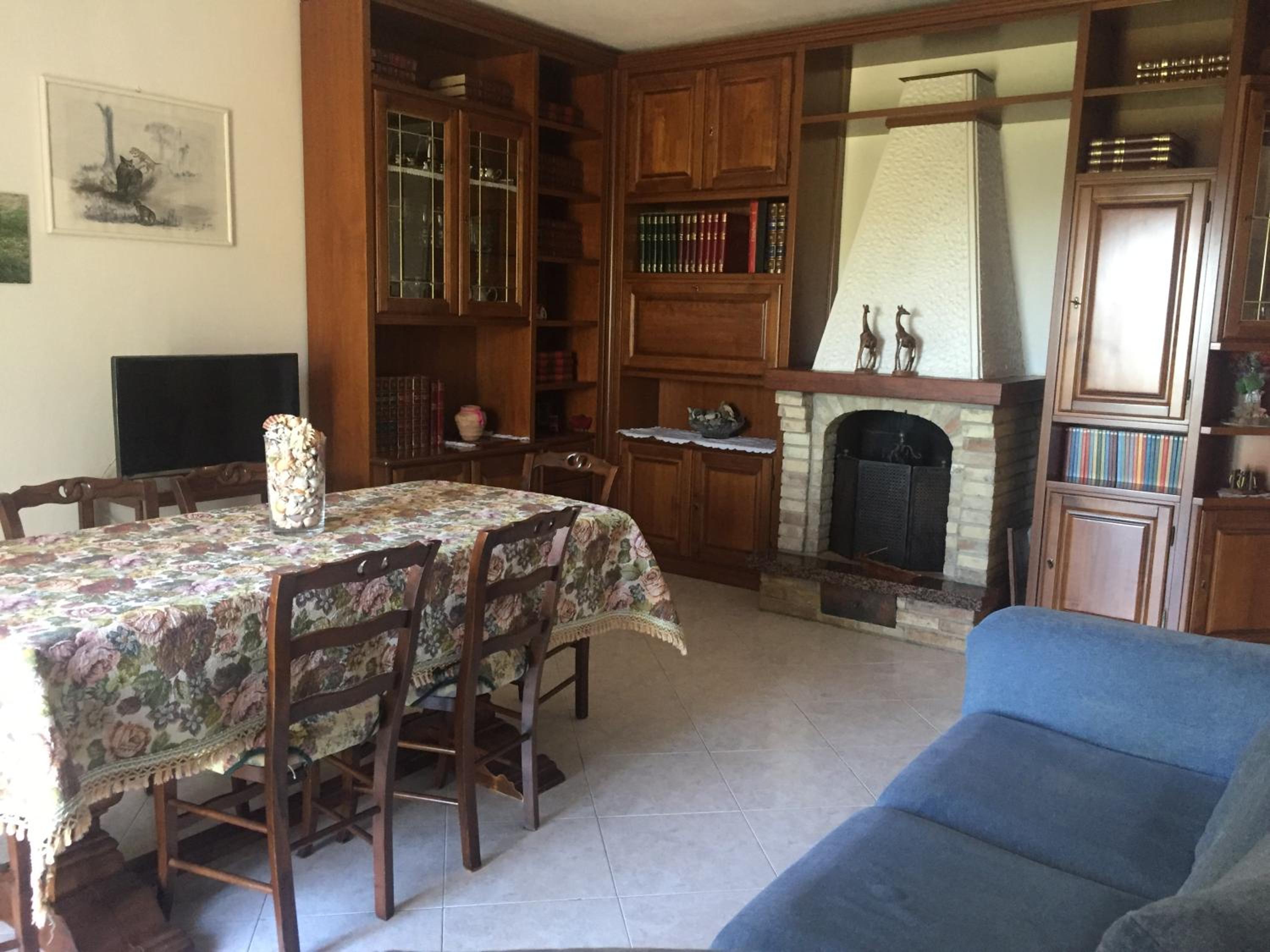 Two-Bedroom Apartment - Photo 15