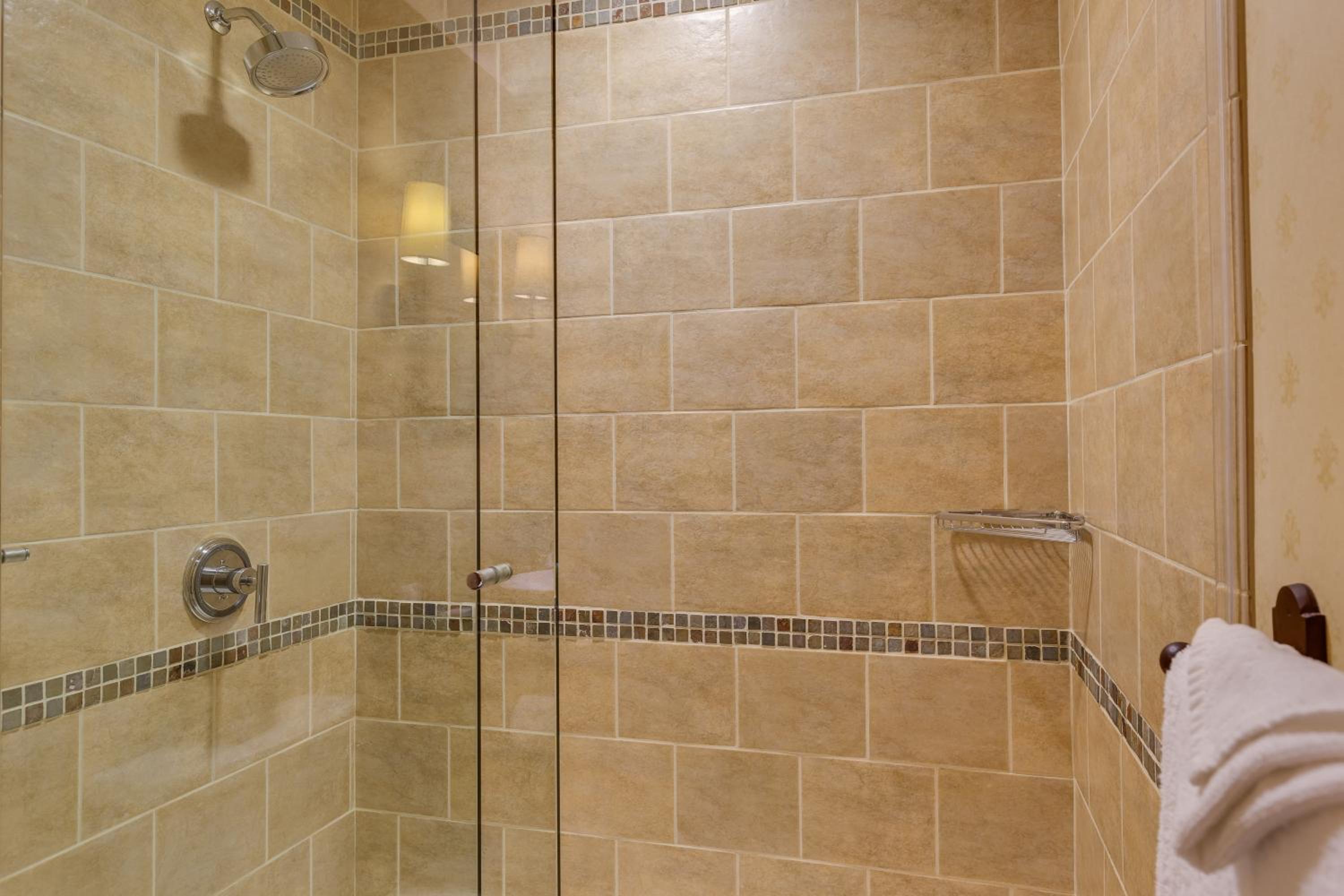 One-Bedroom Suite photo 2