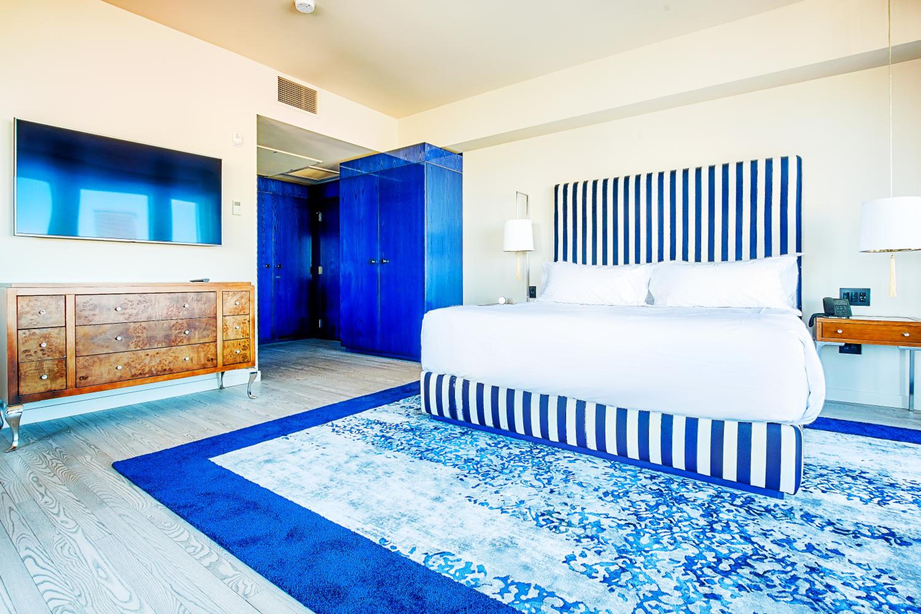 Suite with River View