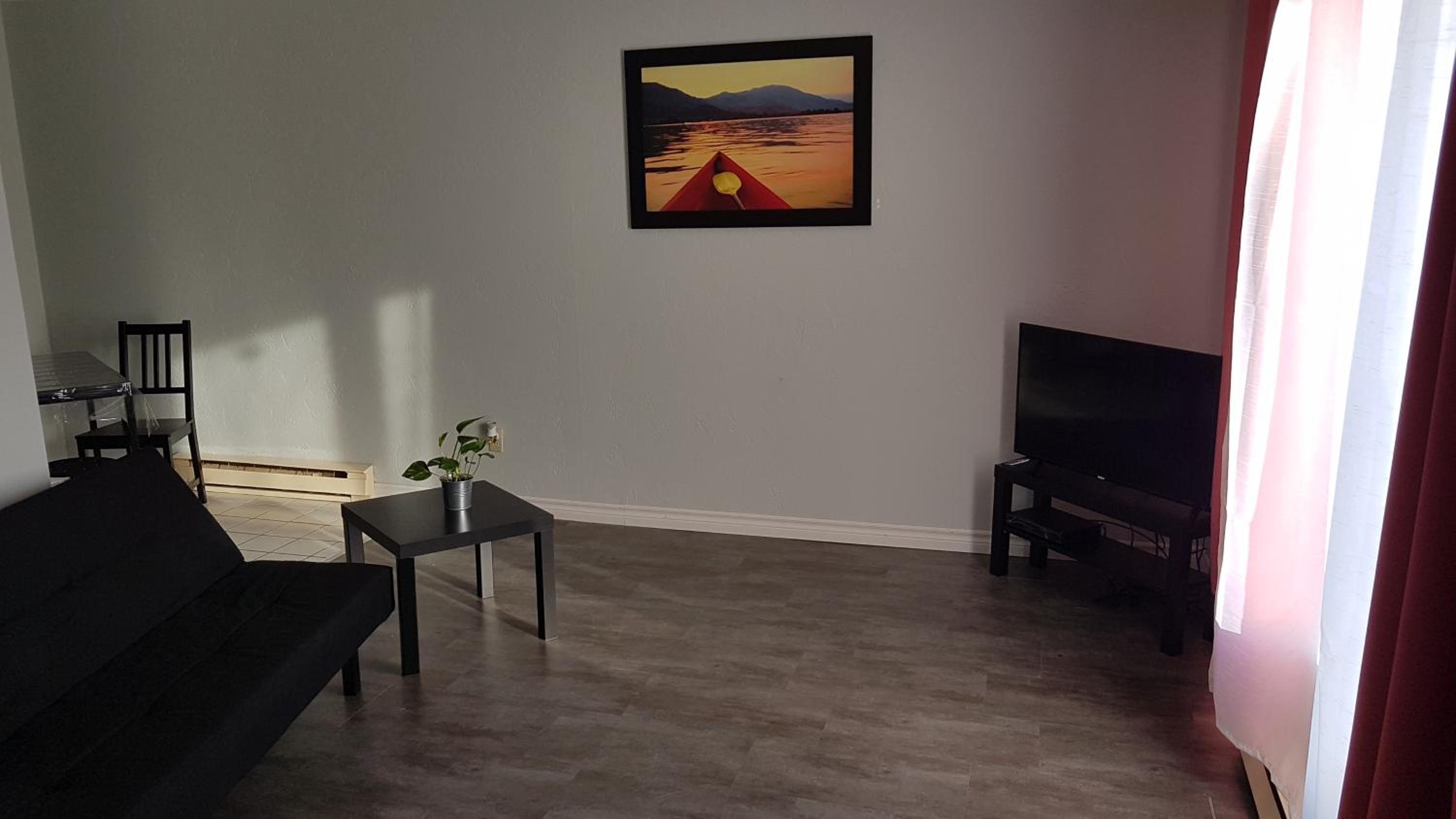 Two-Bedroom Suite - Photo 35