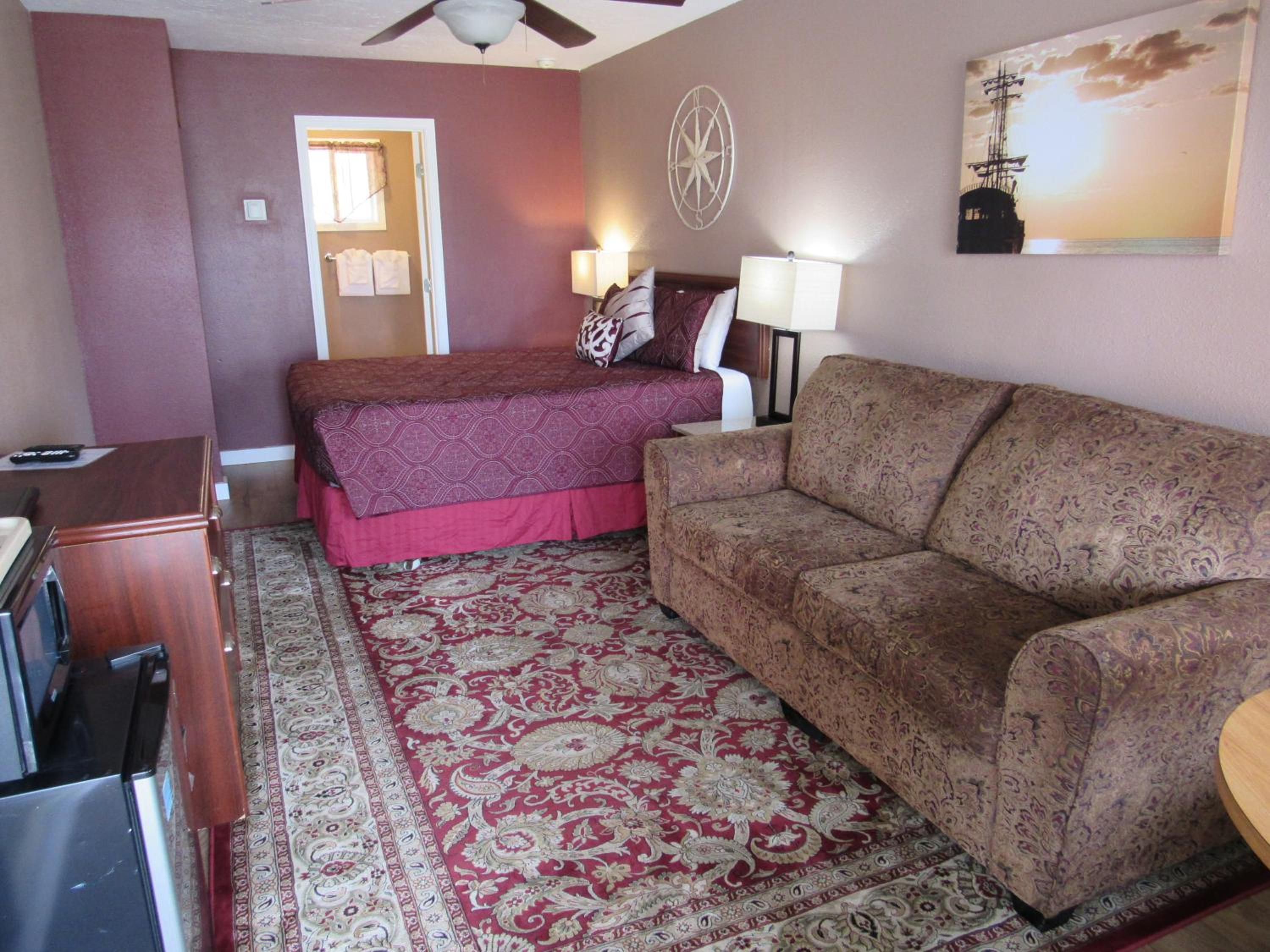 Deluxe Queen Room - Photo 2