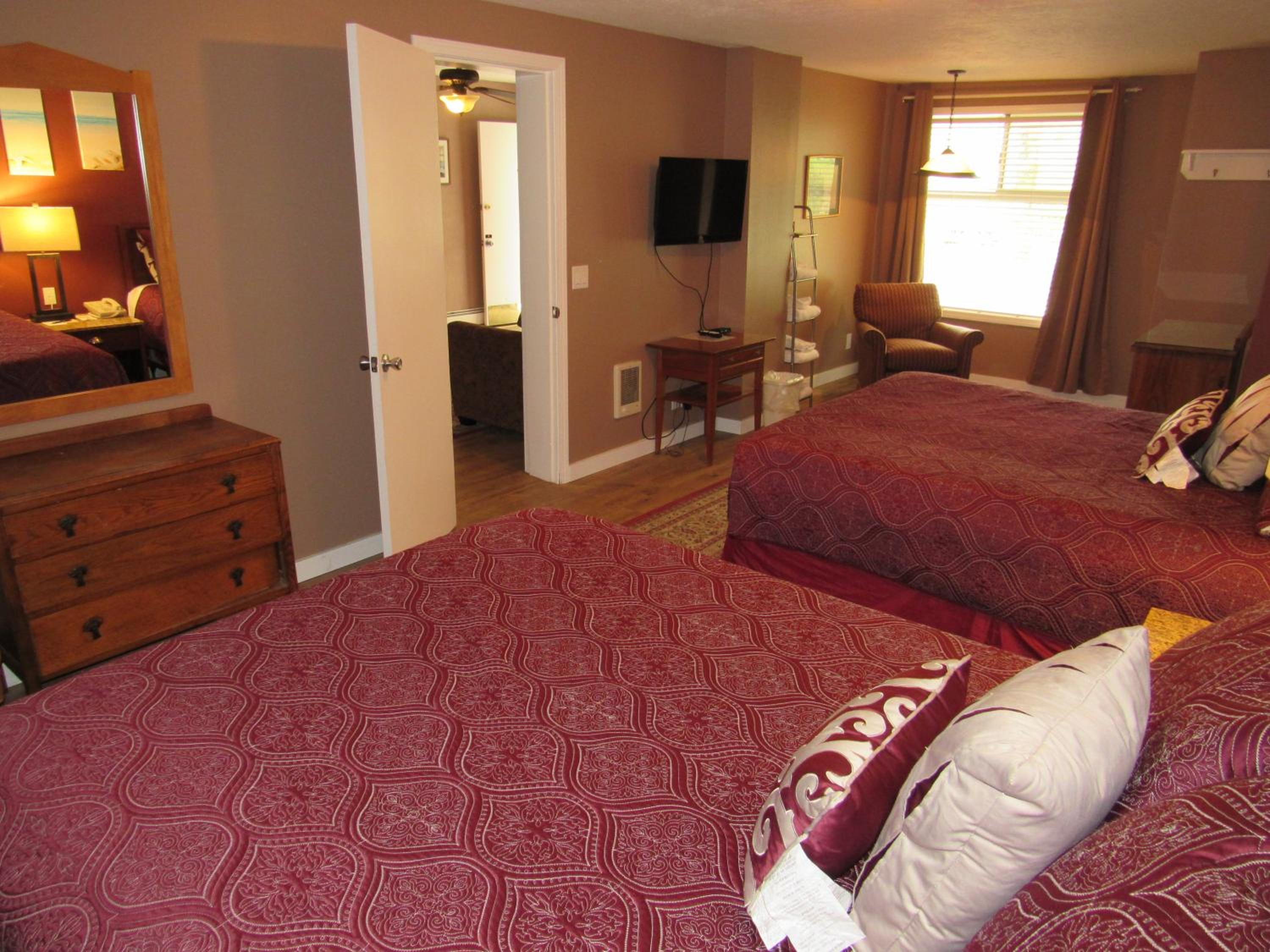 One-Bedroom Apartment - Photo 5