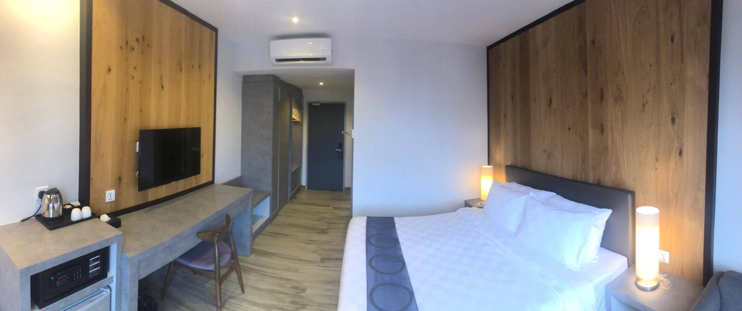 Superior King Room