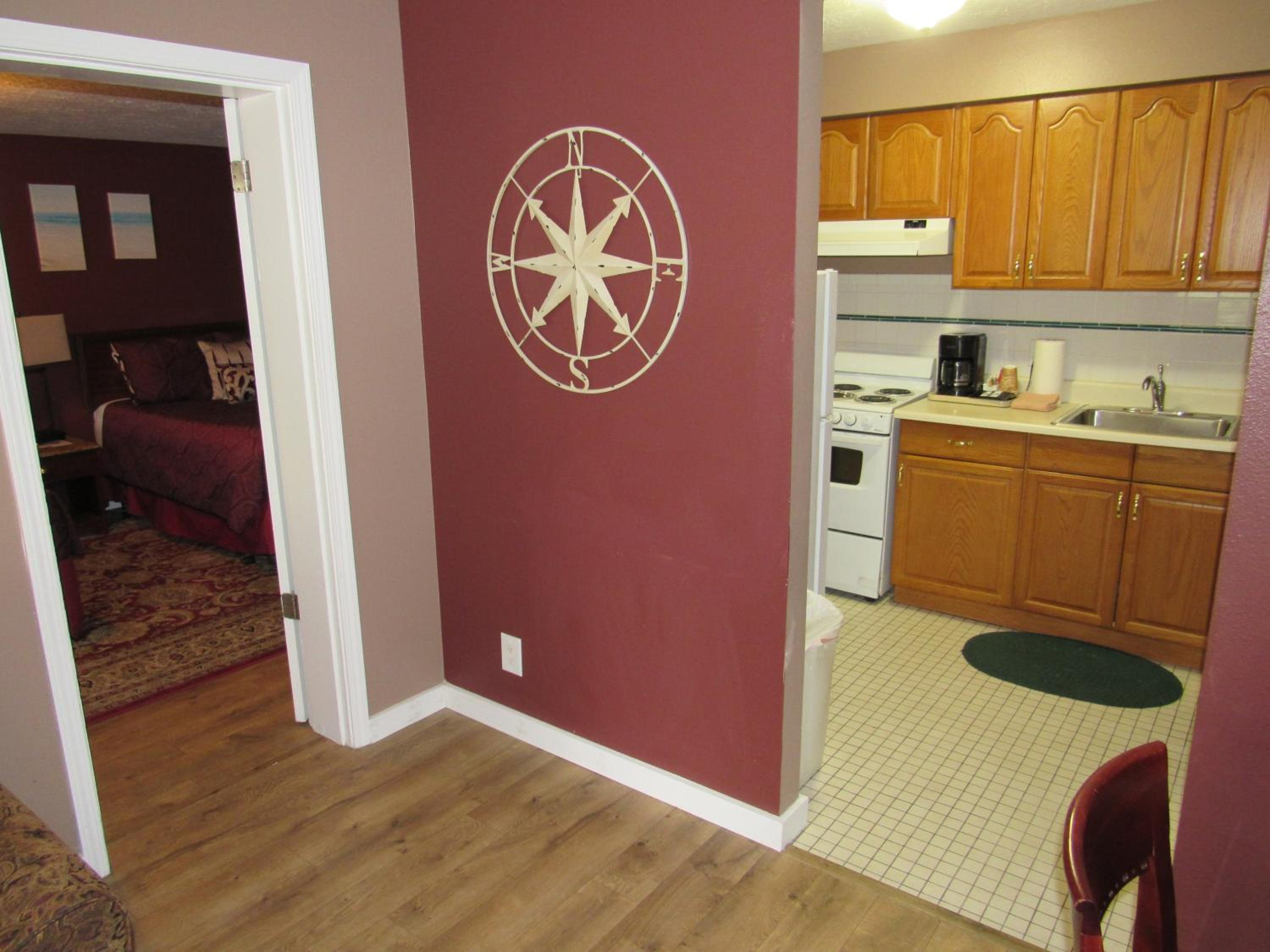 One-Bedroom Apartment - Photo 4