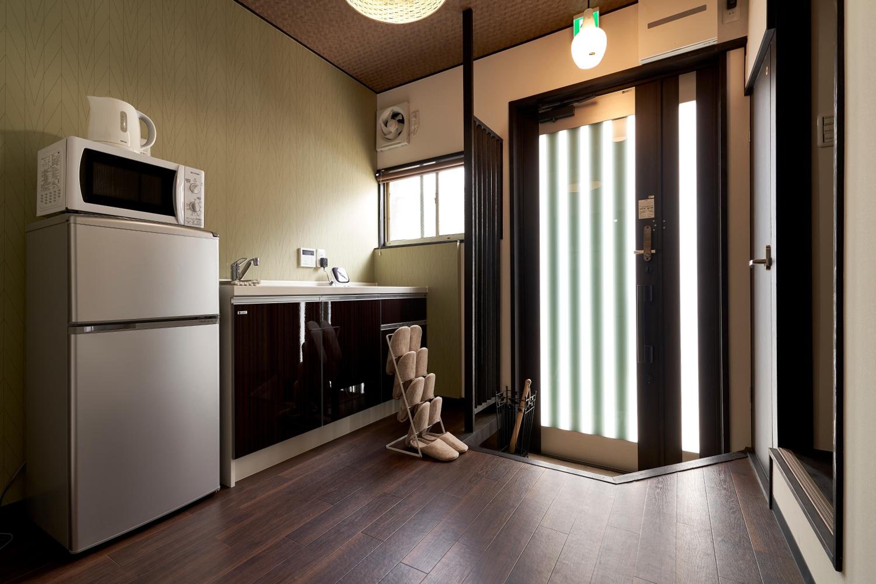 One-Bedroom Apartment - Photo 7