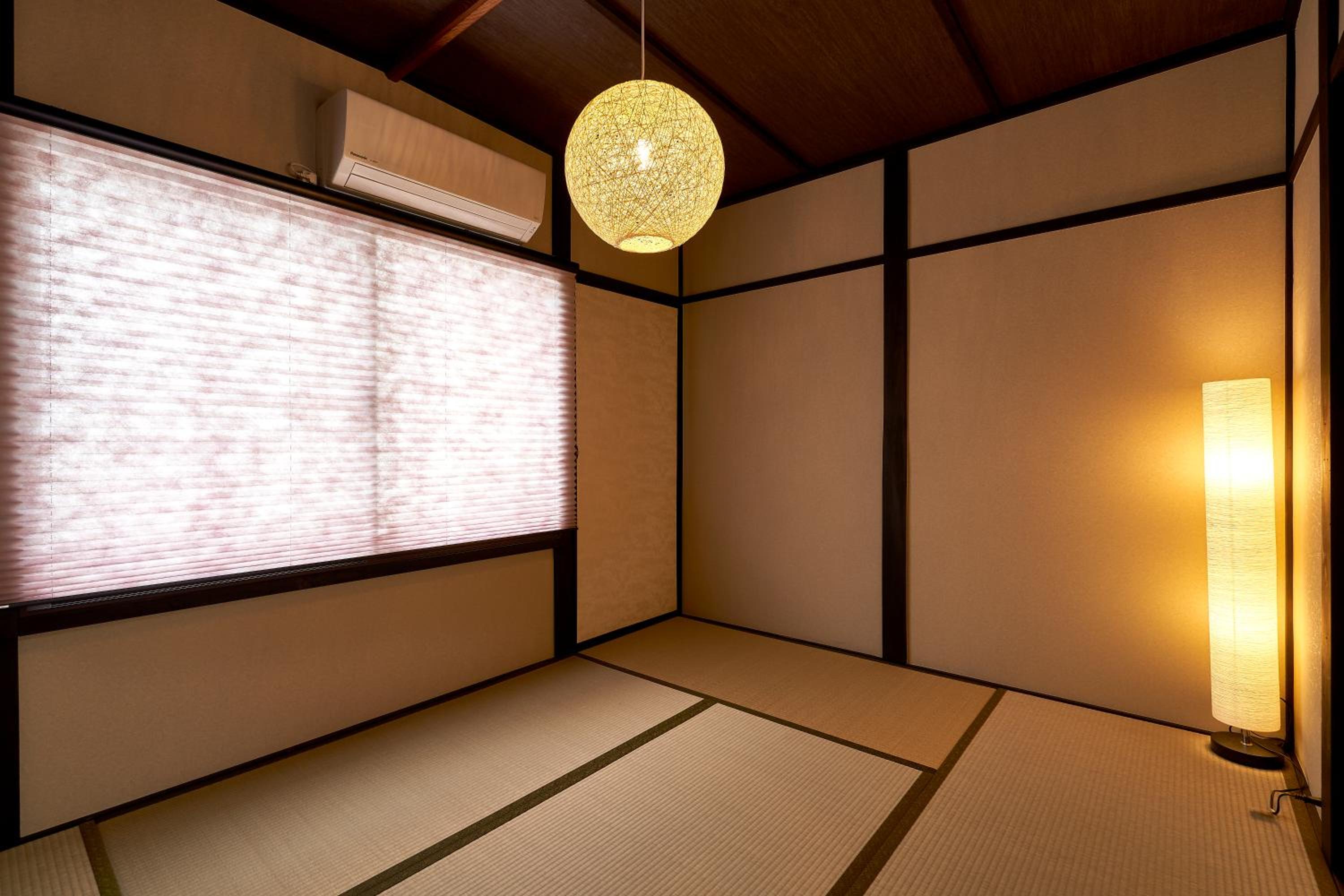 One-Bedroom Apartment - Photo 12