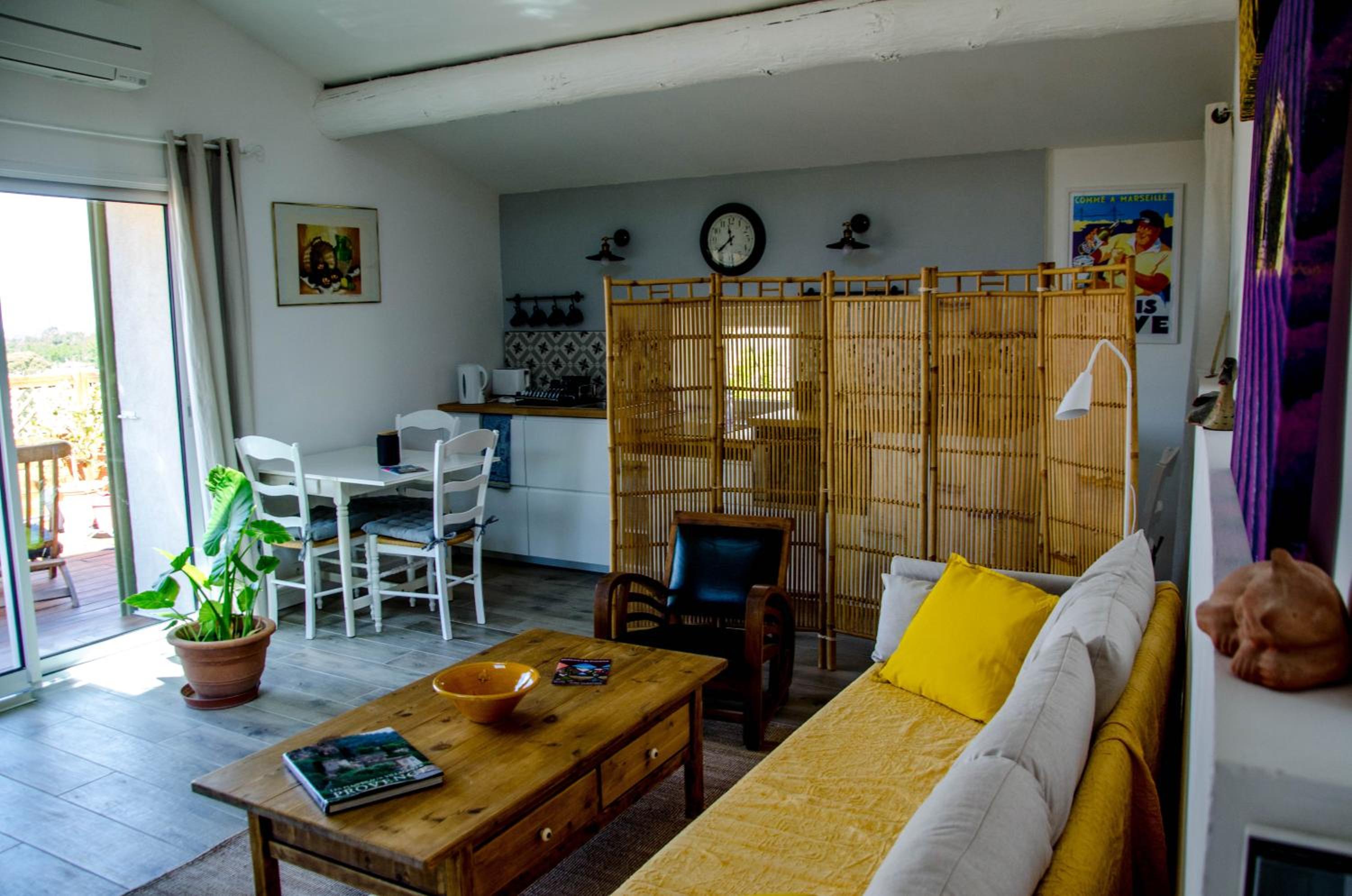 One-Bedroom Apartment - Photo 24