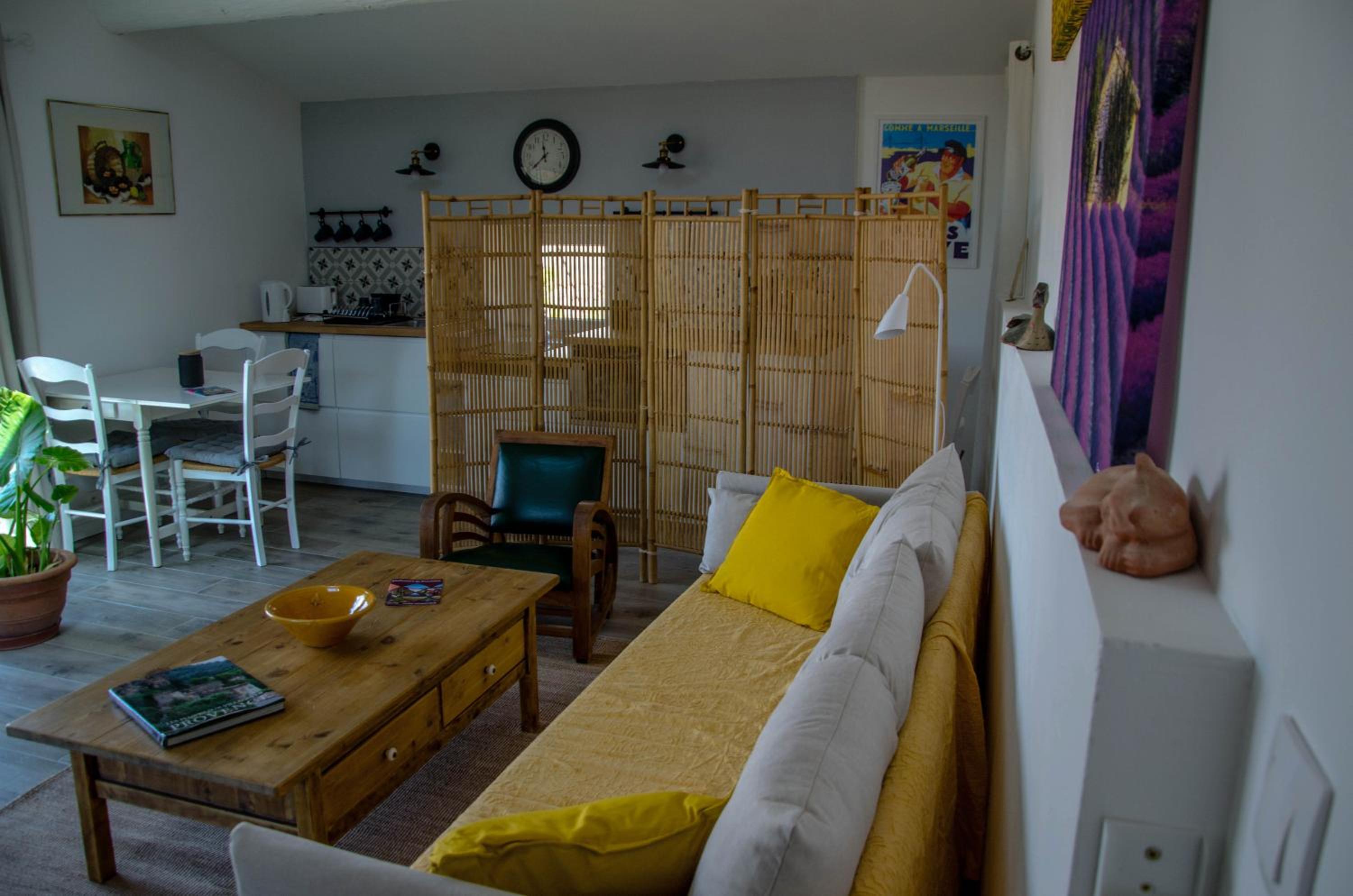 One-Bedroom Apartment - Photo 25