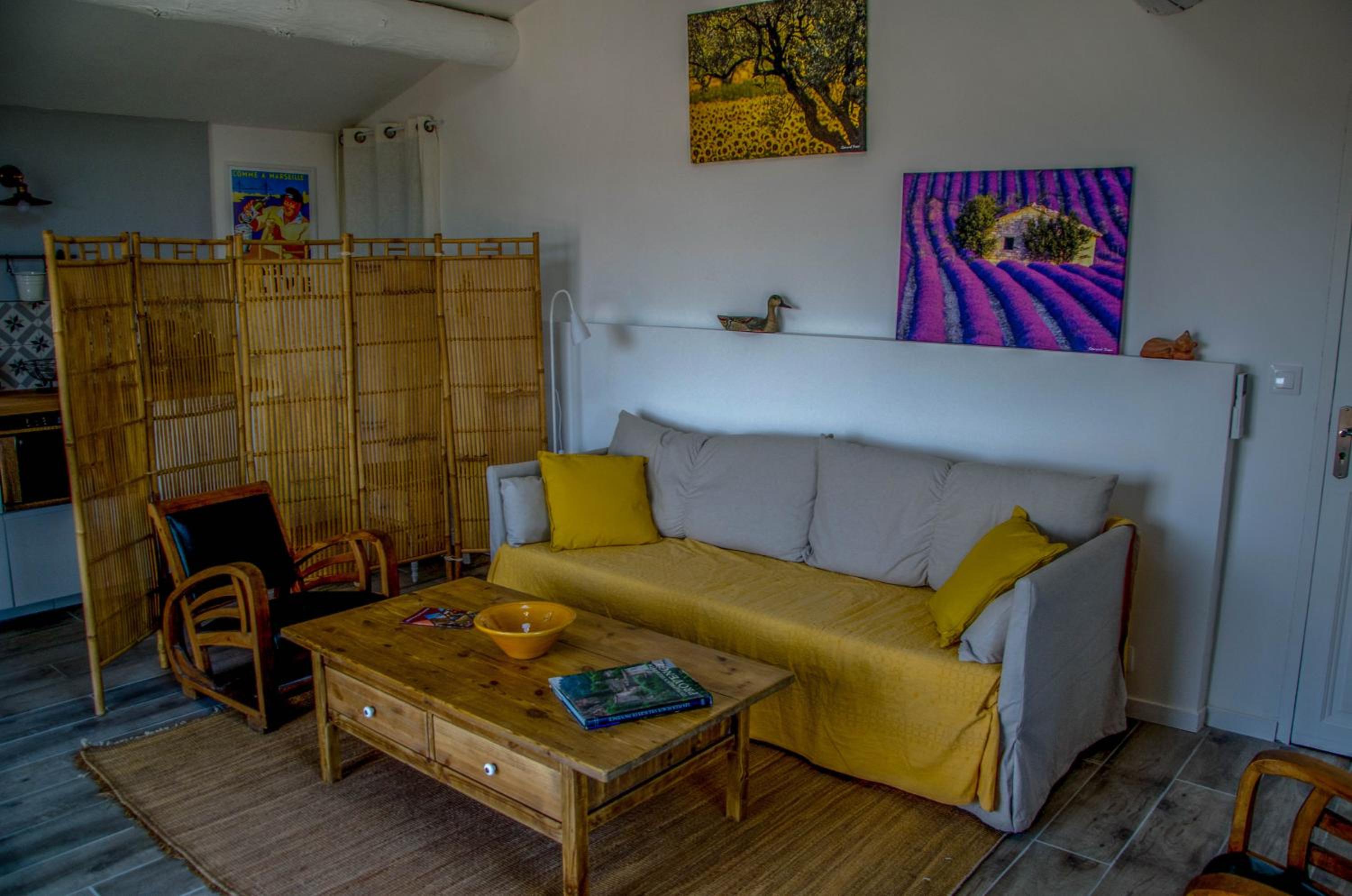 One-Bedroom Apartment - Photo 26