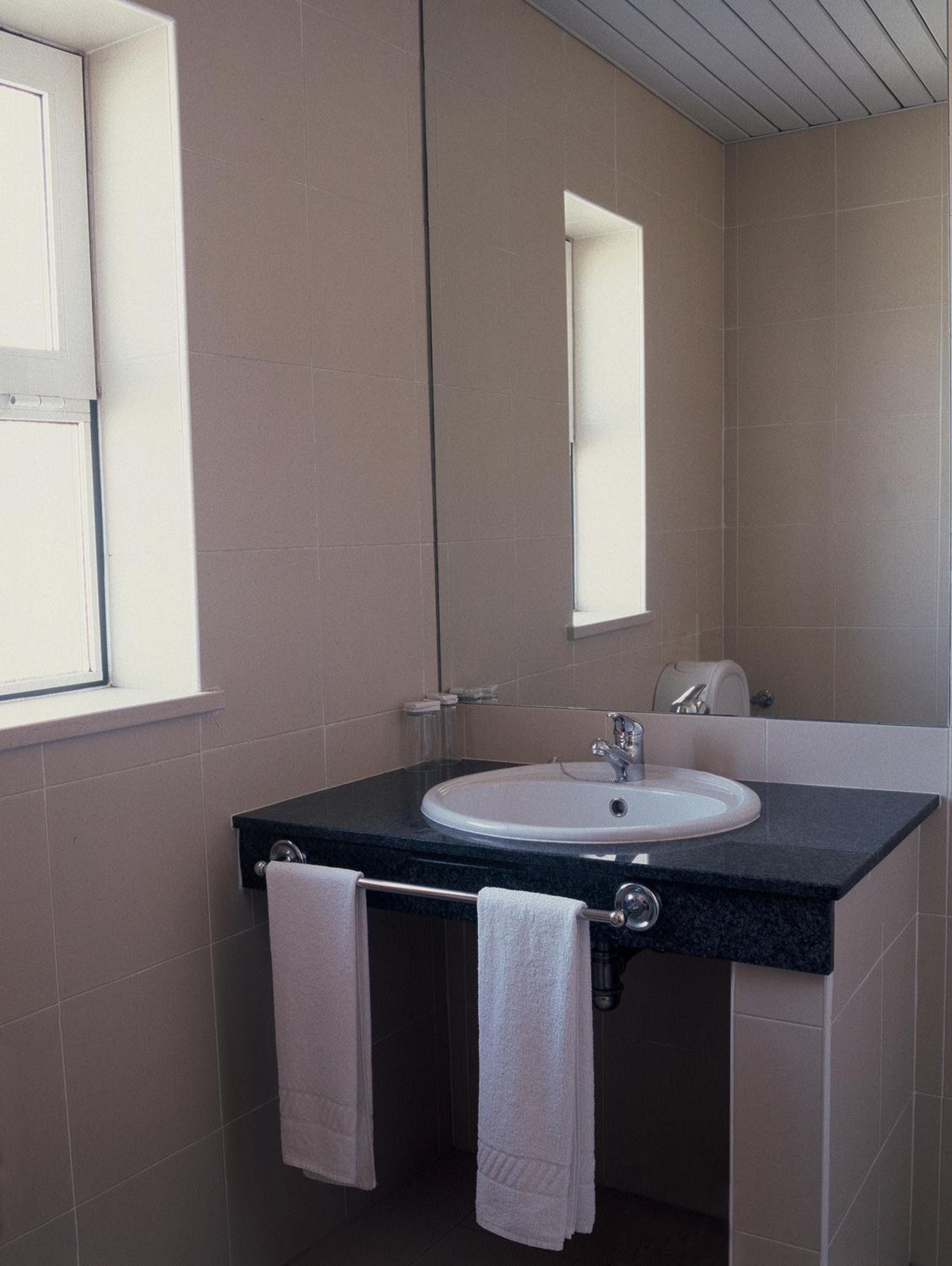 Double or Twin Room with Balcony photo 3