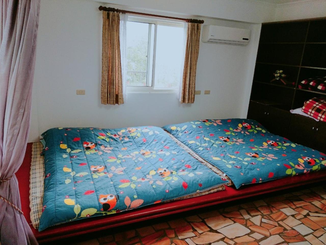 Quadruple Room with Private Bathroom photo 2