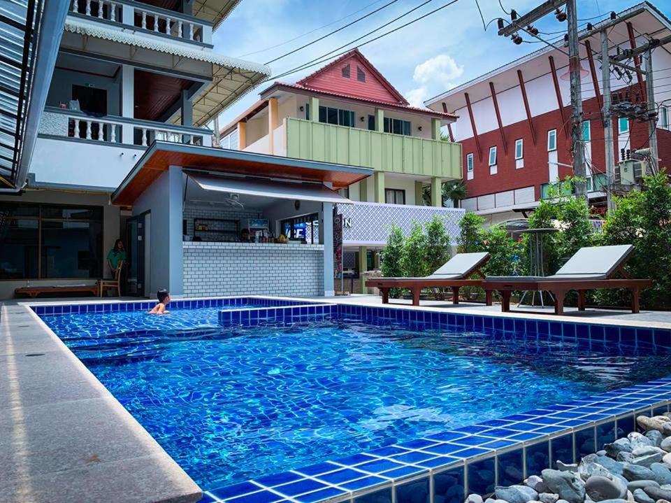 Triple Room with Pool View photo 3