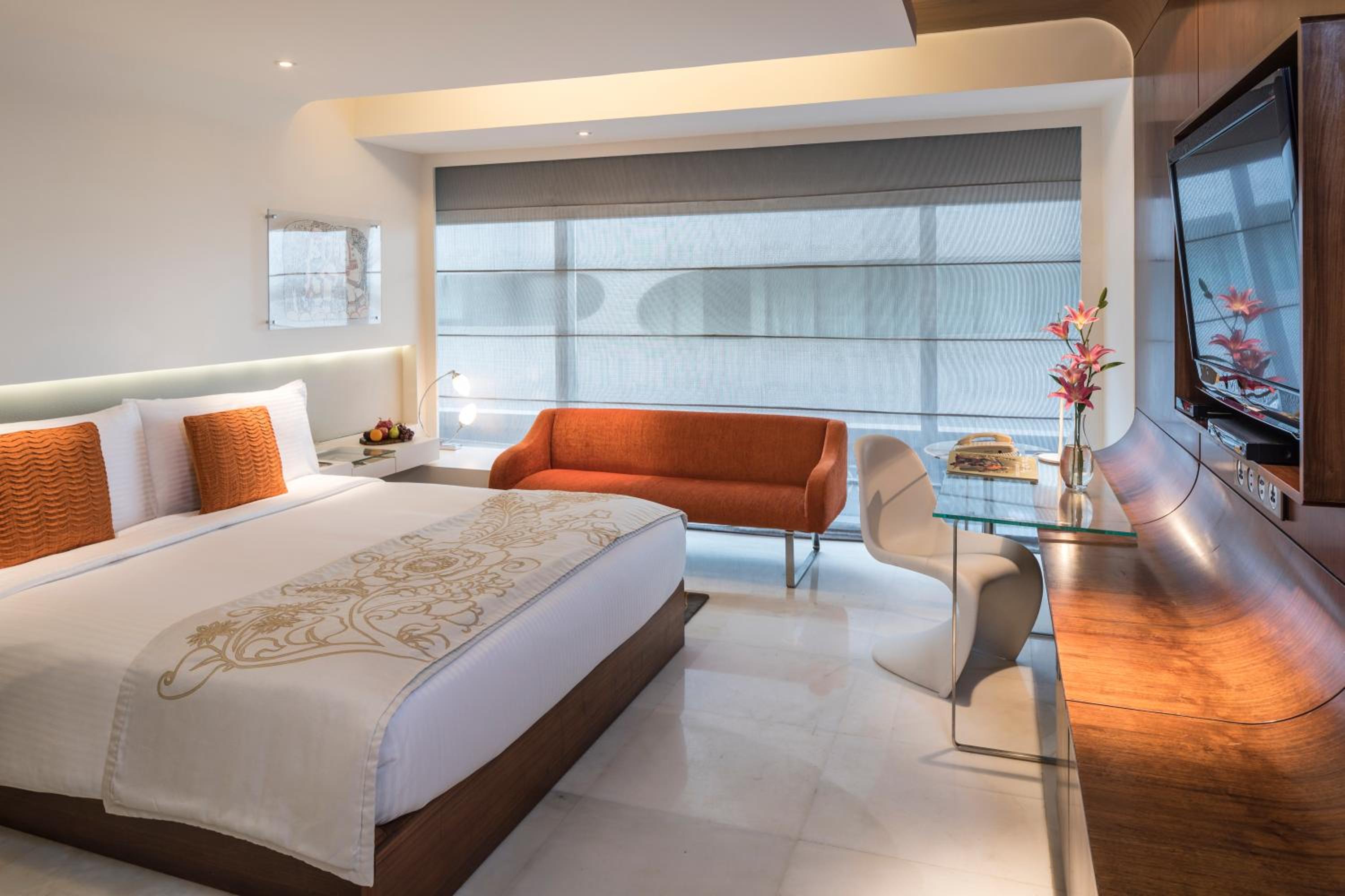 Courtyard Room (20% off on session of Spa ,15% Off on Laundry service ,Complimentary Welcome Drink on arrival) Courtyard Room (20% off on session of Spa ,15% Off on Laundry service ,Complimentary Welcome Drink on arrival)