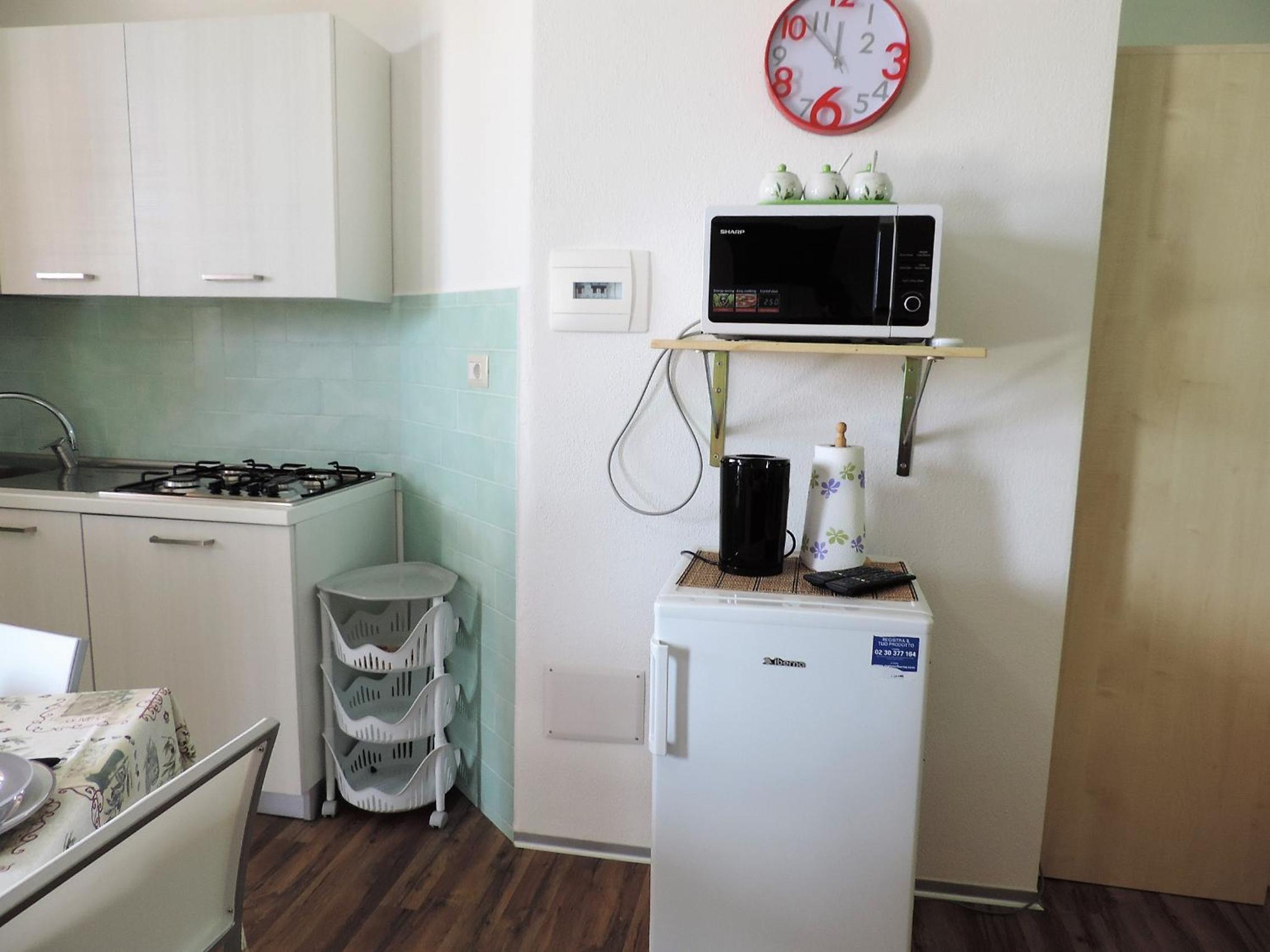 One-Bedroom House - Photo 33