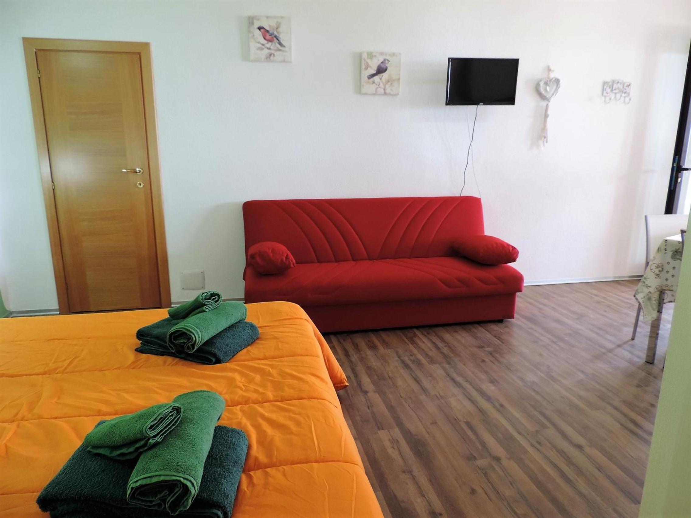 One-Bedroom House - Photo 39