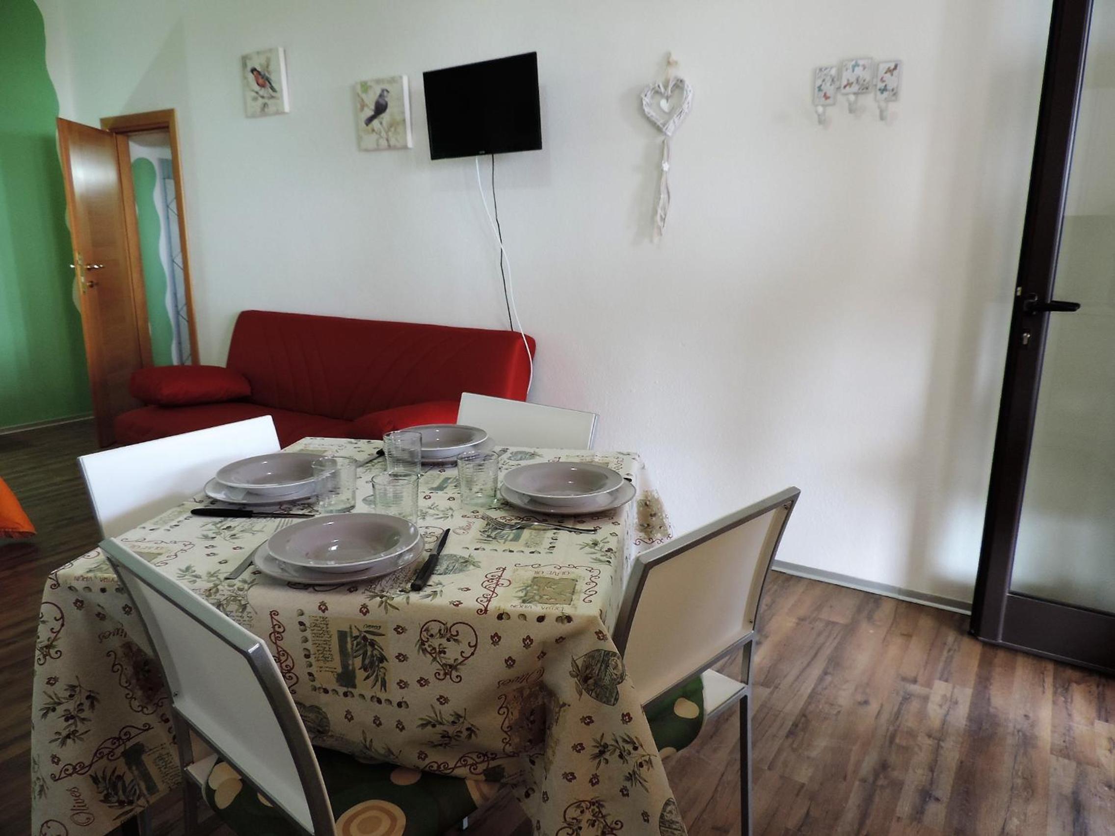 One-Bedroom House - Photo 25