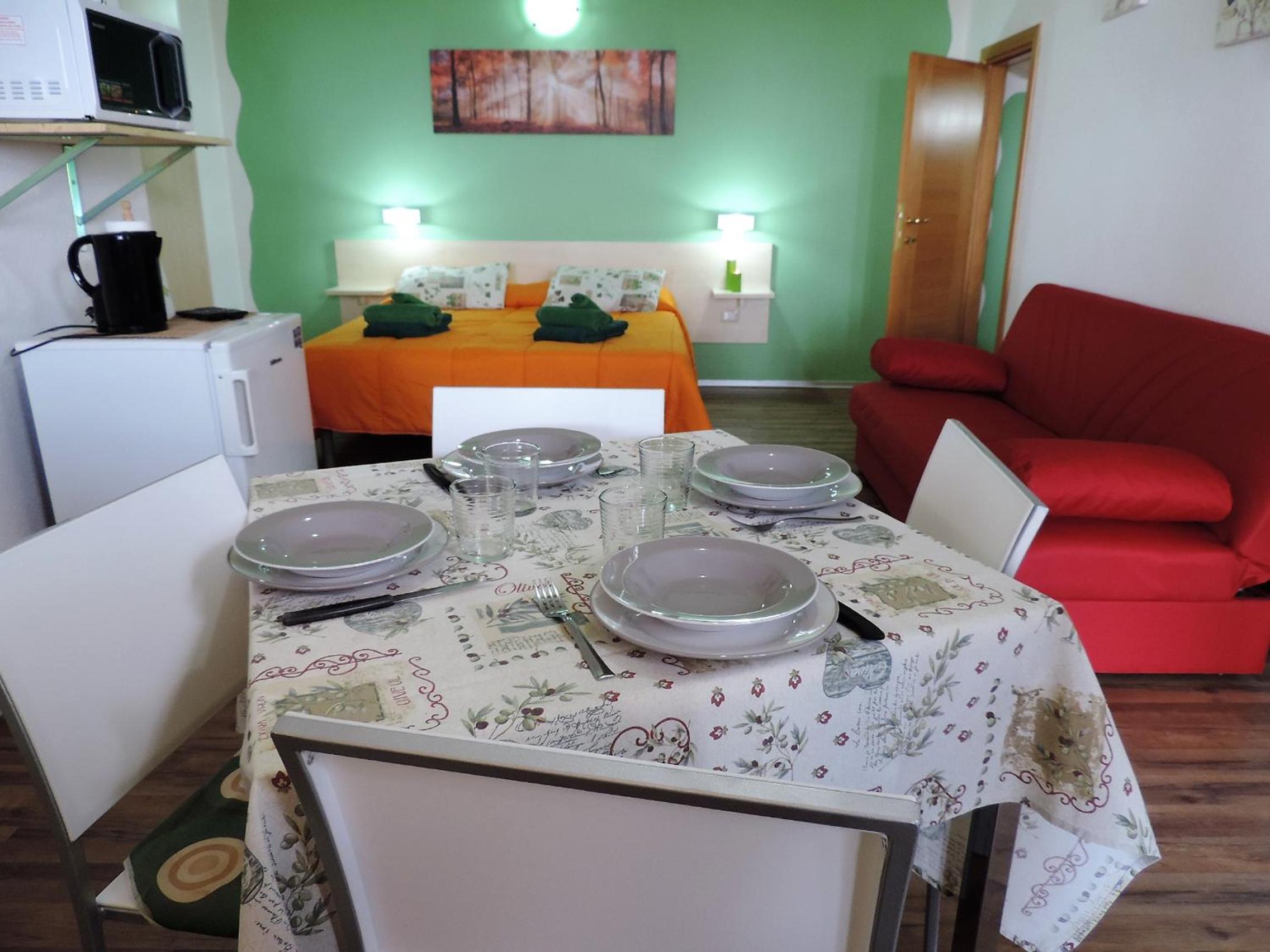 One-Bedroom House - Photo 26