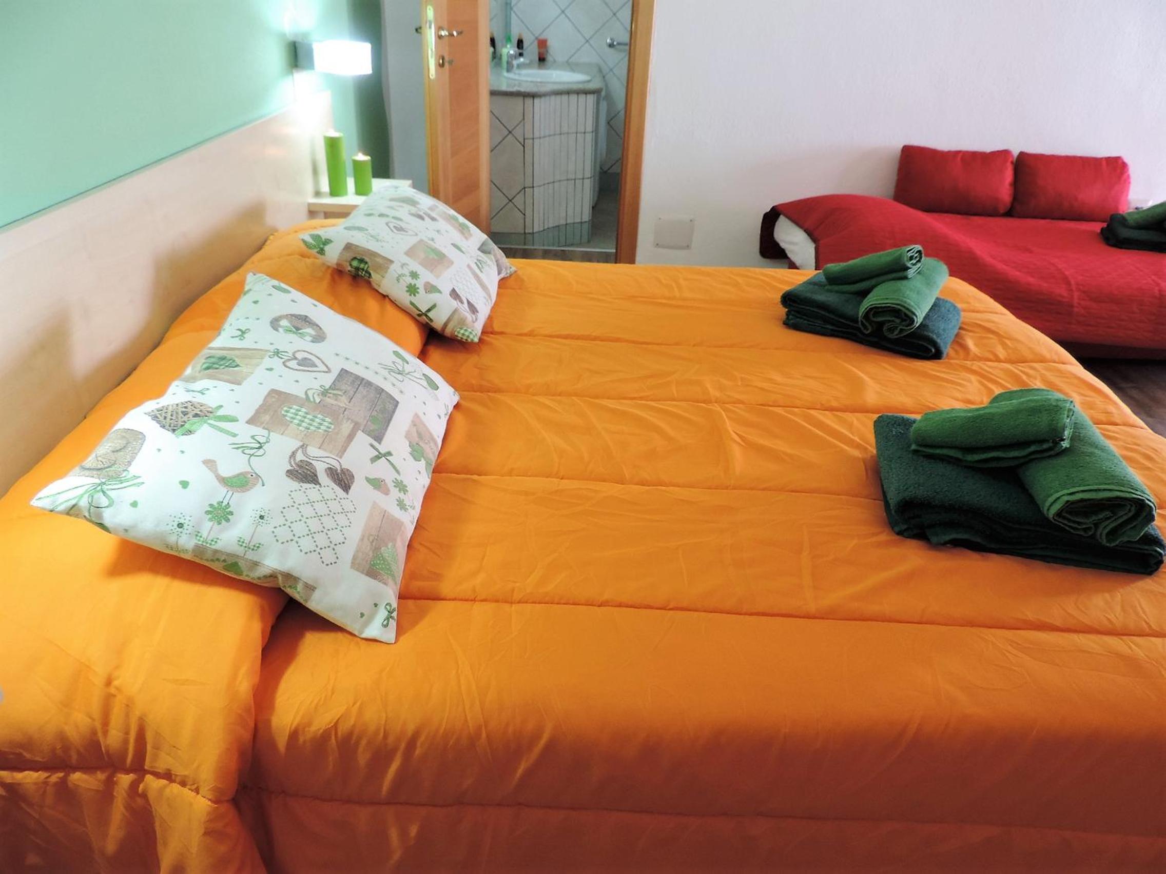 One-Bedroom House - Photo 10