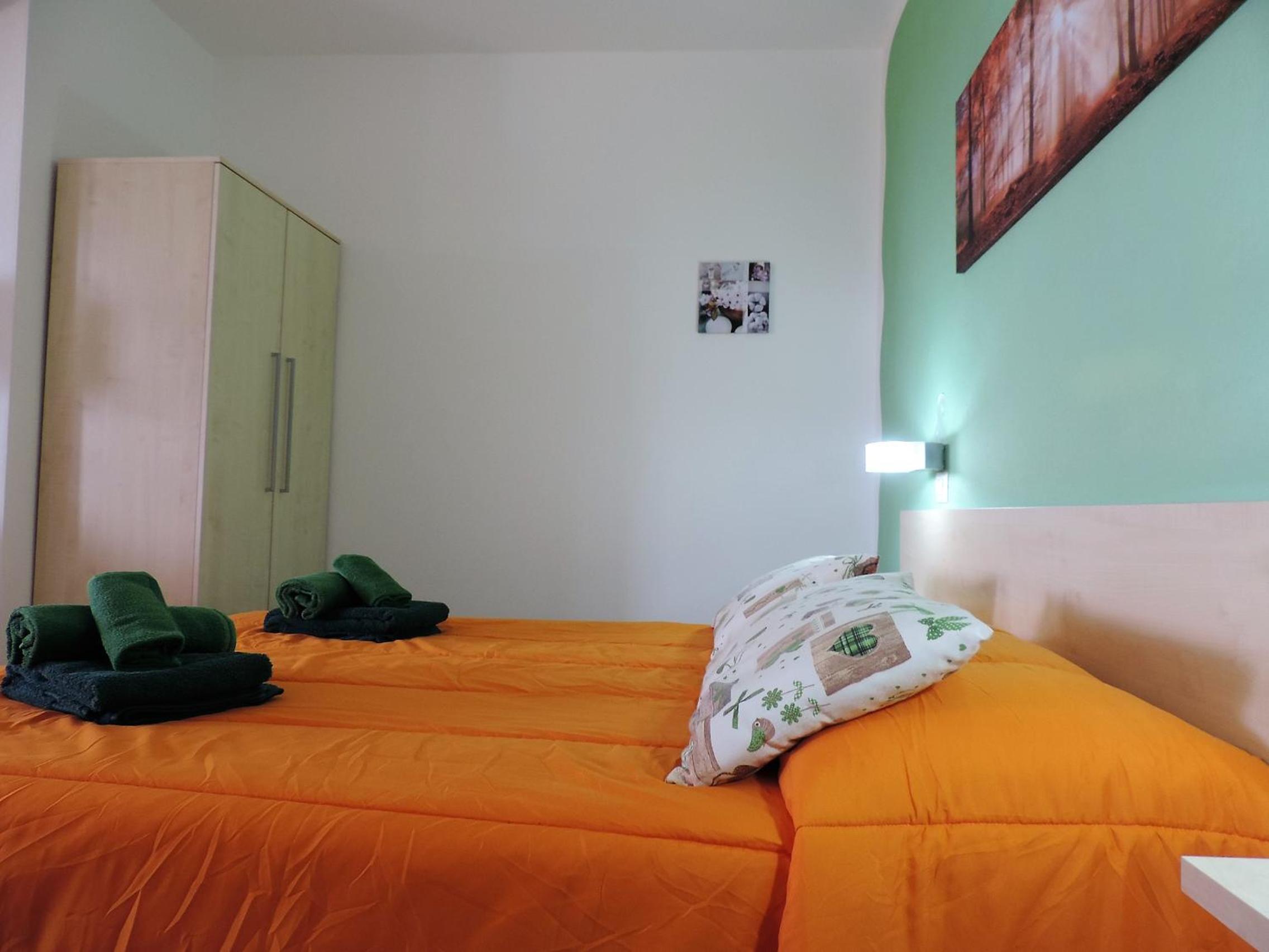 One-Bedroom House - Photo 37