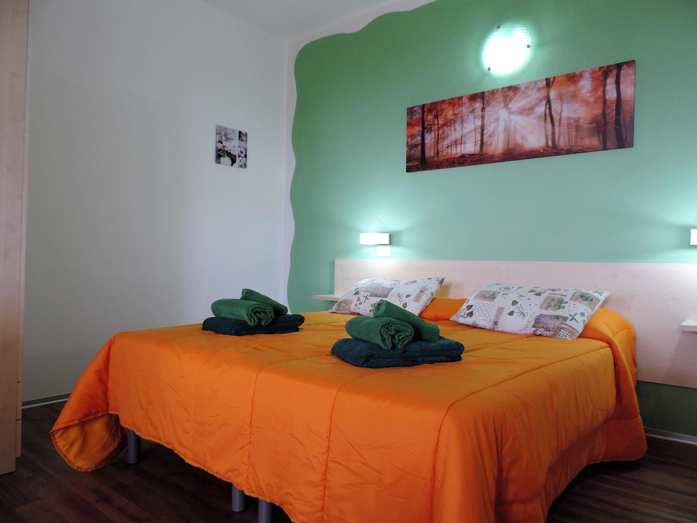 One-Bedroom House - Photo 36