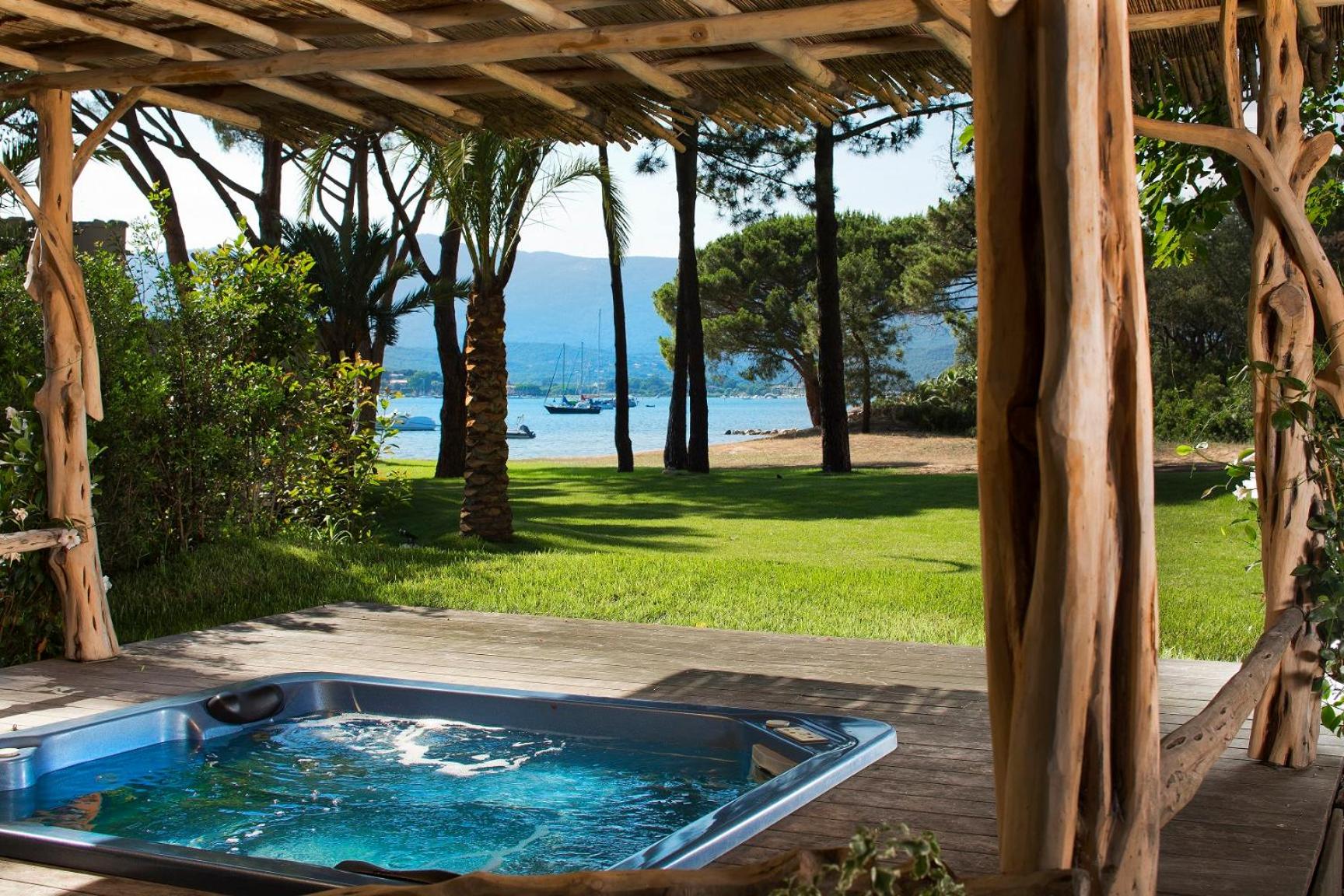 Suite with Hot Tub with Sea View photo 2