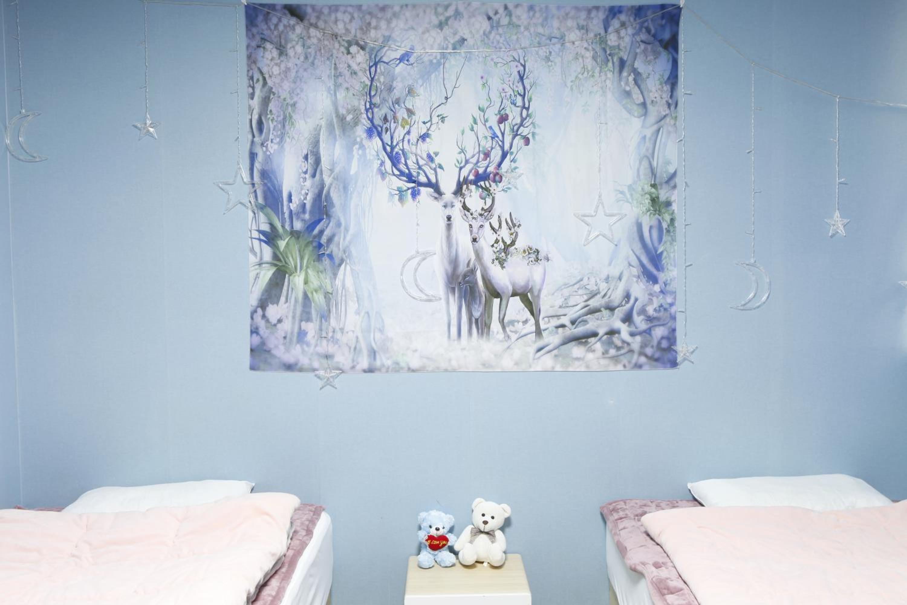Standard Twin Room with Shared Bathroom photo 3