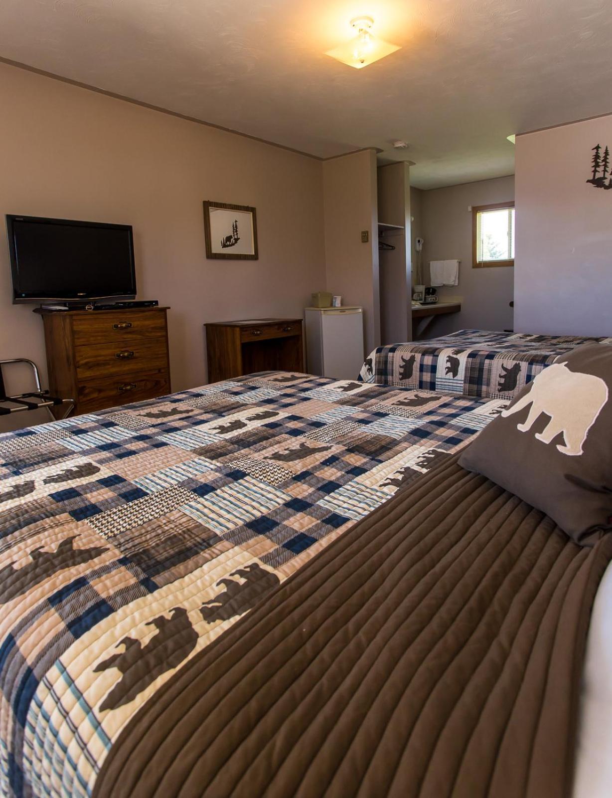 Deluxe Queen Room - Photo 5