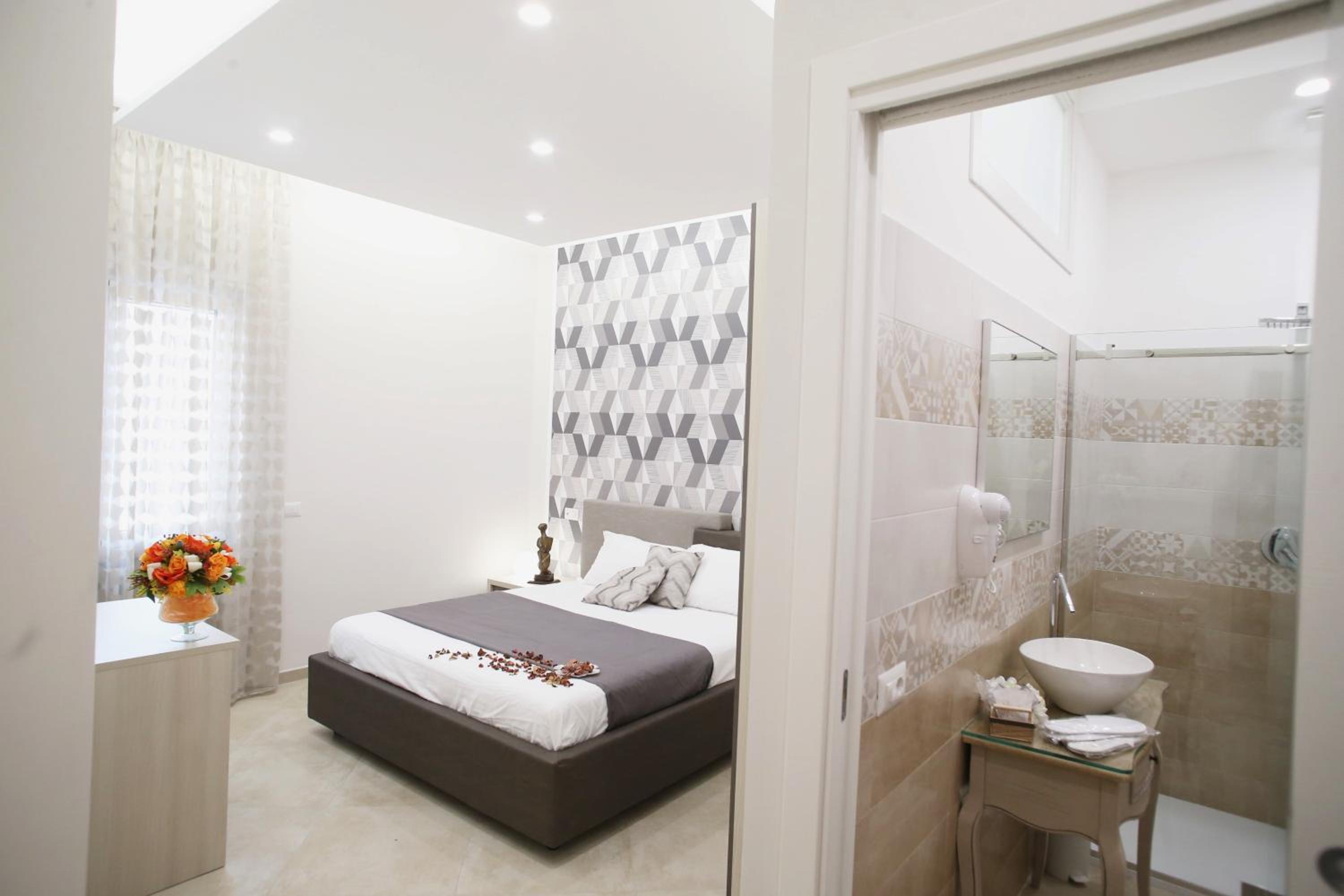 Deluxe Double Room - Photo 3