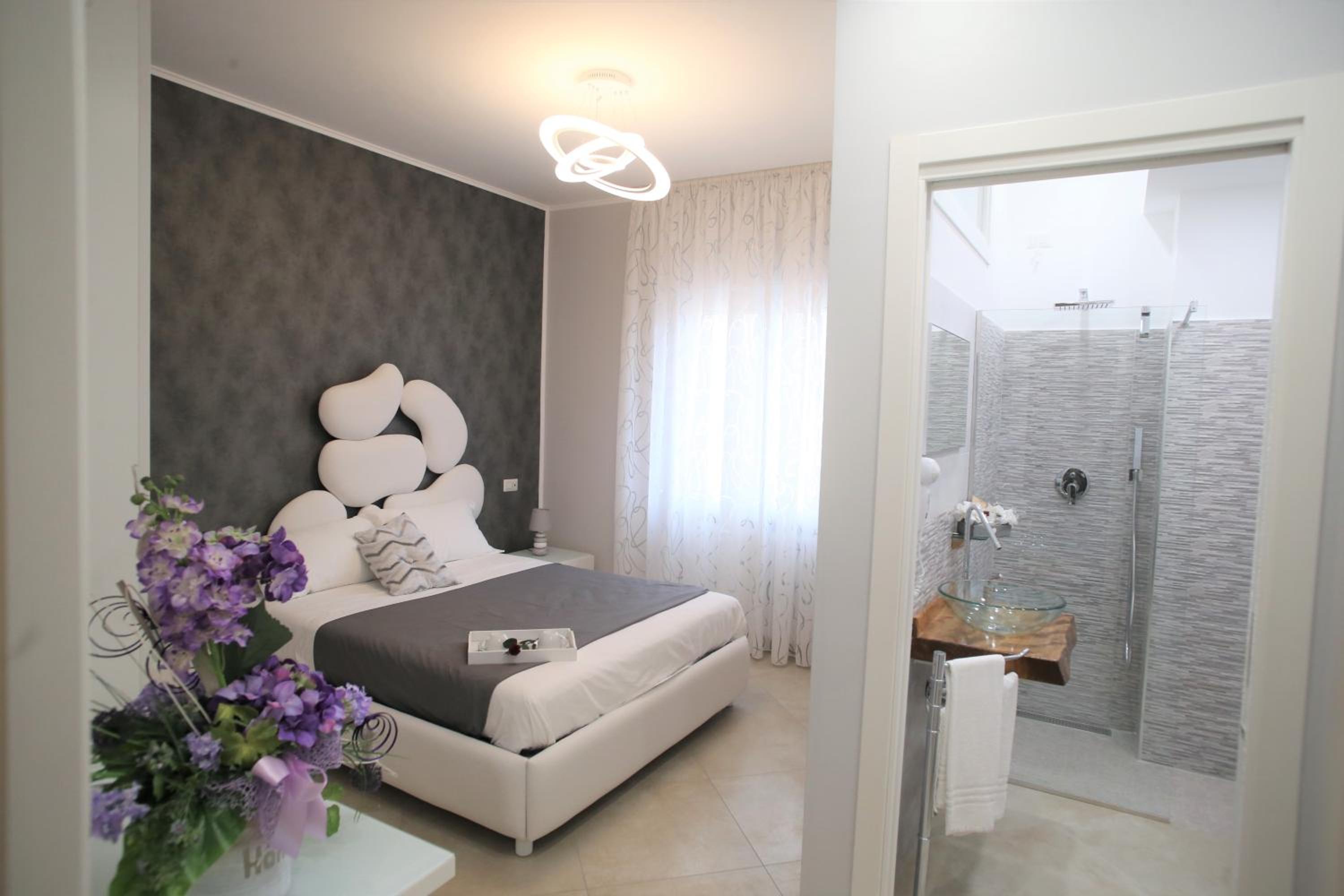 Deluxe Double Room - Photo 6