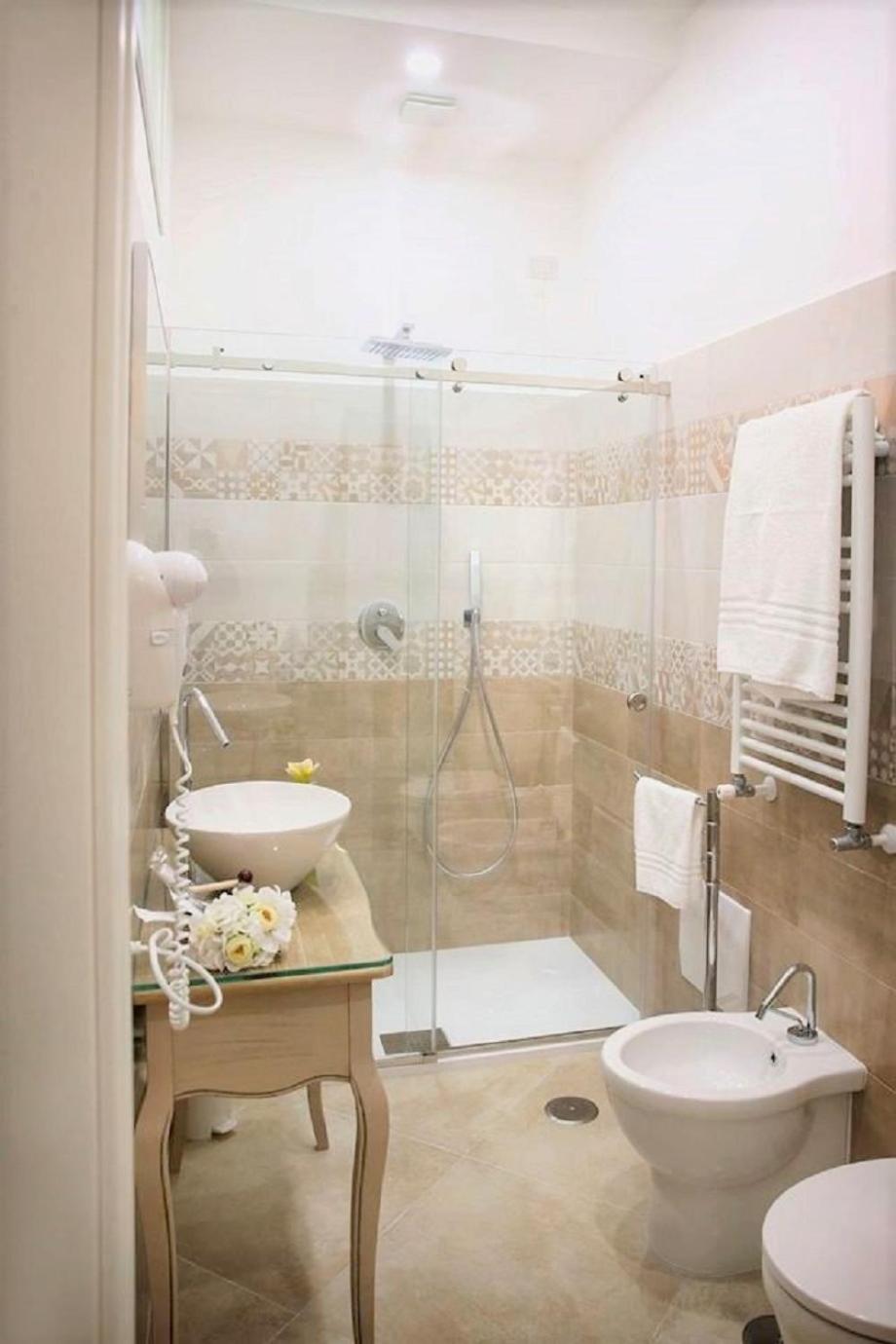 Deluxe Double Room - Photo 7