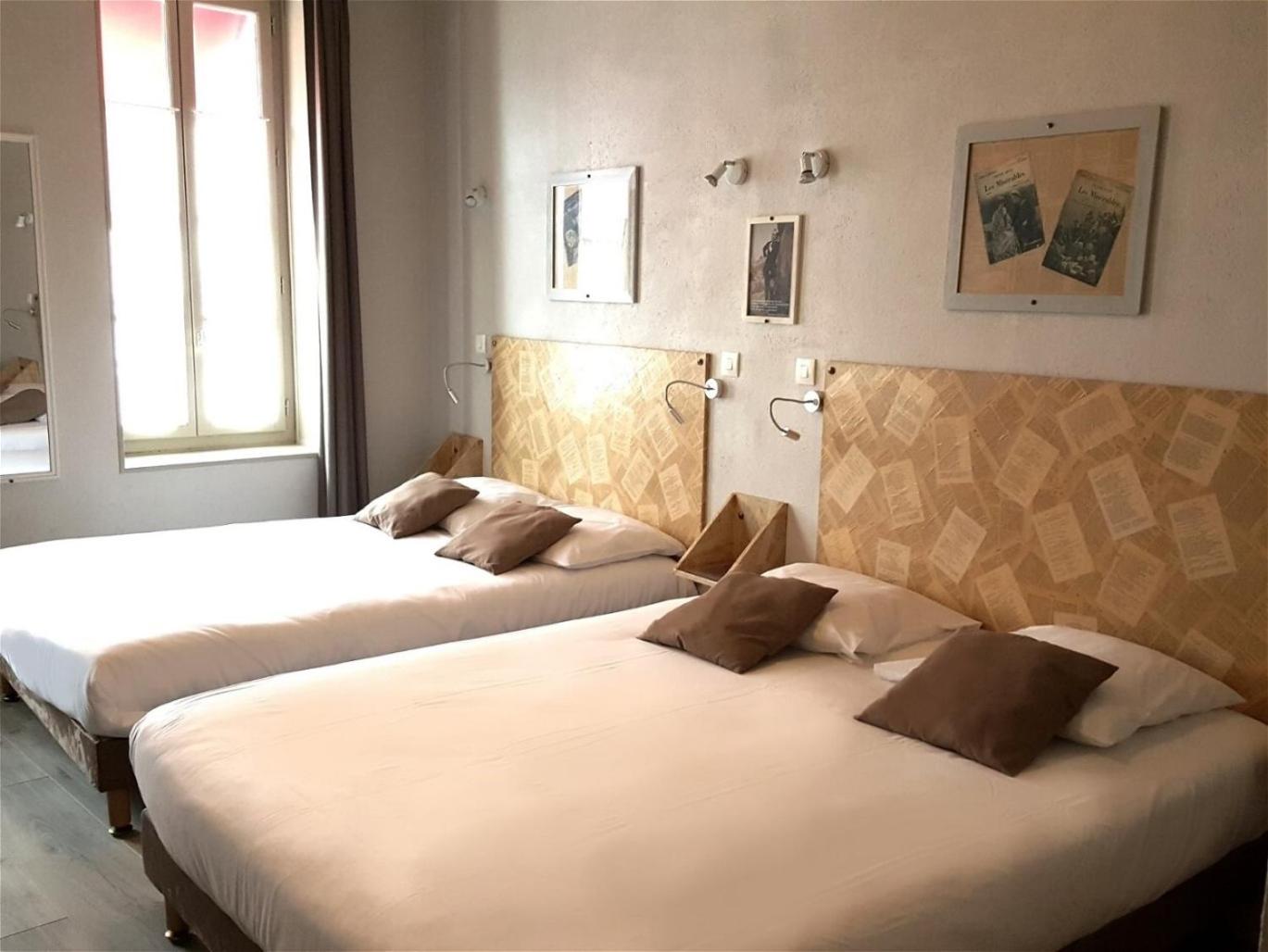 Quadruple Room - Victor Hugo photo 3