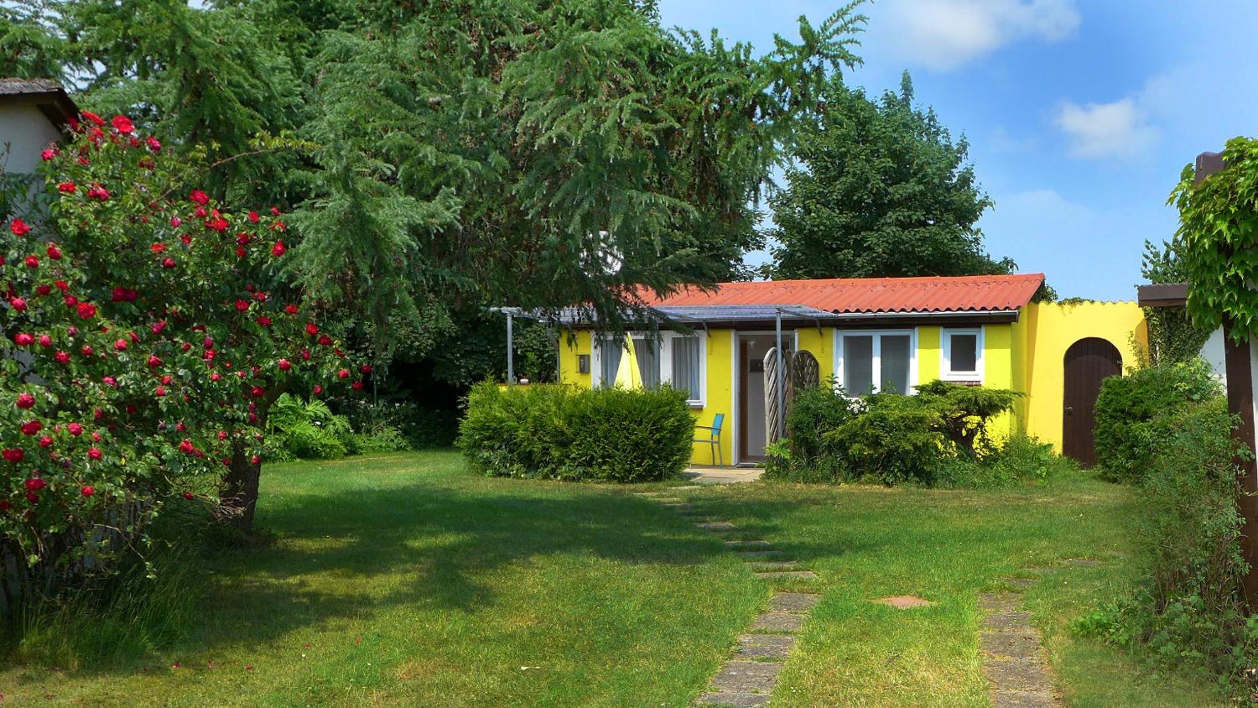 One-Bedroom House photo 1