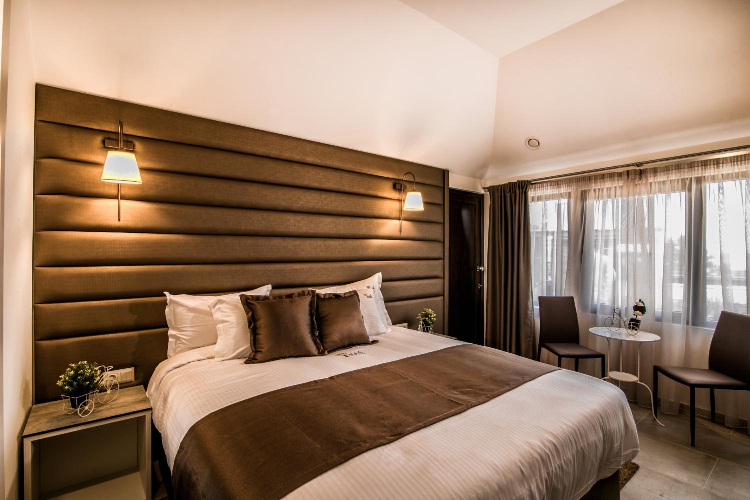 Deluxe Double Room - Photo 1